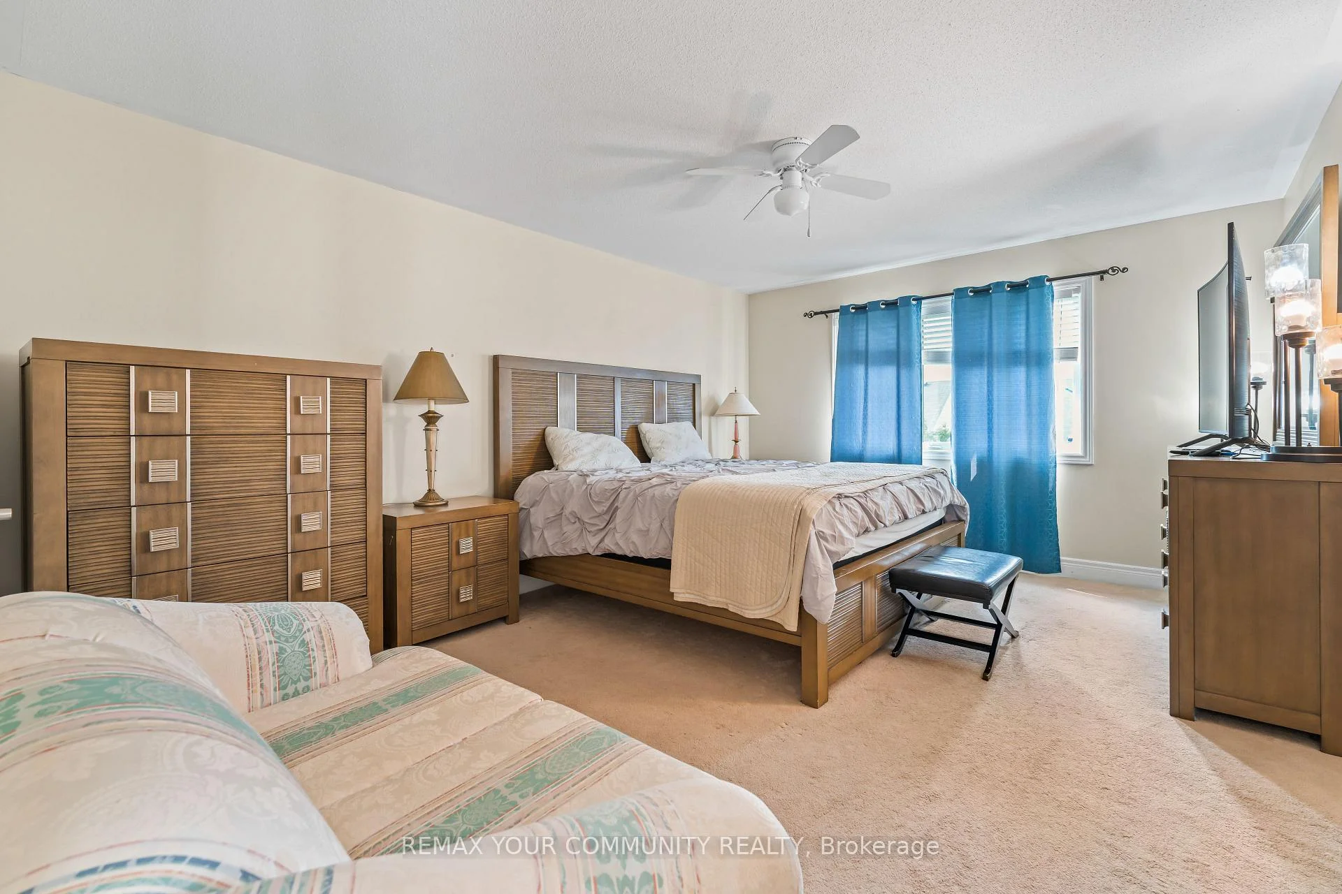 Photo 42 of 164 Dewell Crescent, Clarington, Courtice — HOMEH
