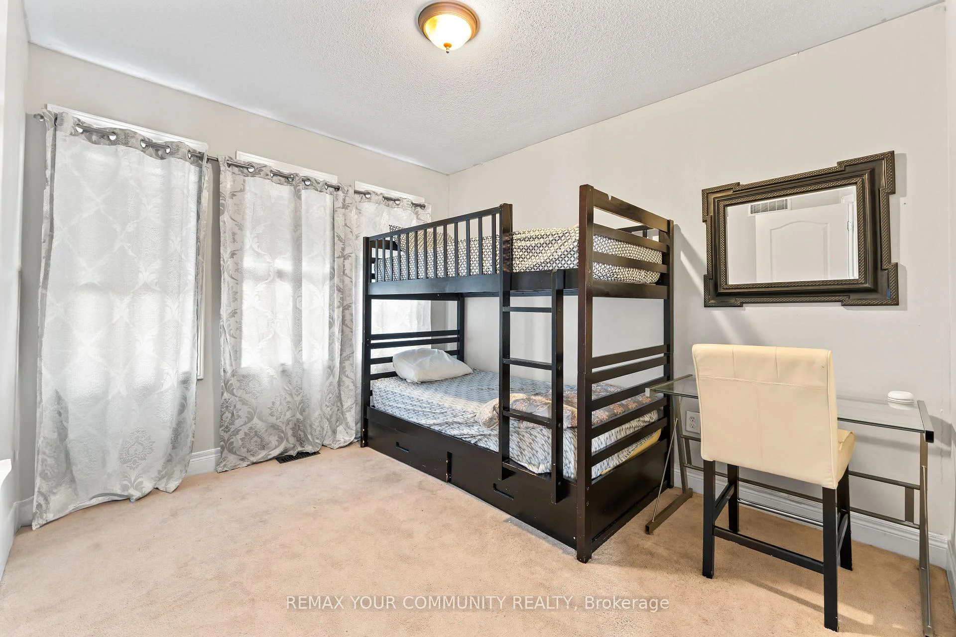 Photo 60 of 164 Dewell Crescent, Clarington, Courtice — HOMEH
