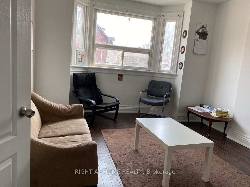 Photo 2 of Unit 2, 134 Huron Street, Toronto, Kensington-Chinatown — HOMEH