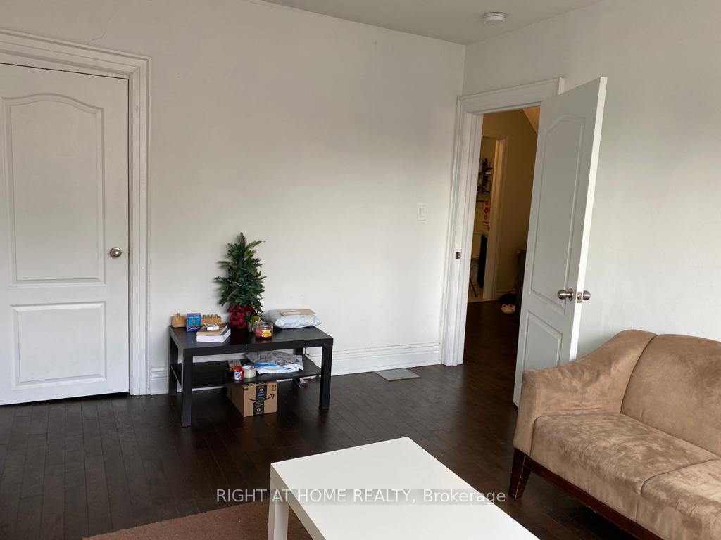 Photo 3 of Unit 2, 134 Huron Street, Toronto, Kensington-Chinatown — HOMEH