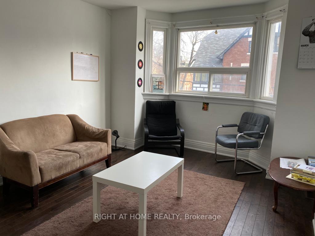 Photo 4 of Unit 2, 134 Huron Street, Toronto, Kensington-Chinatown — HOMEH
