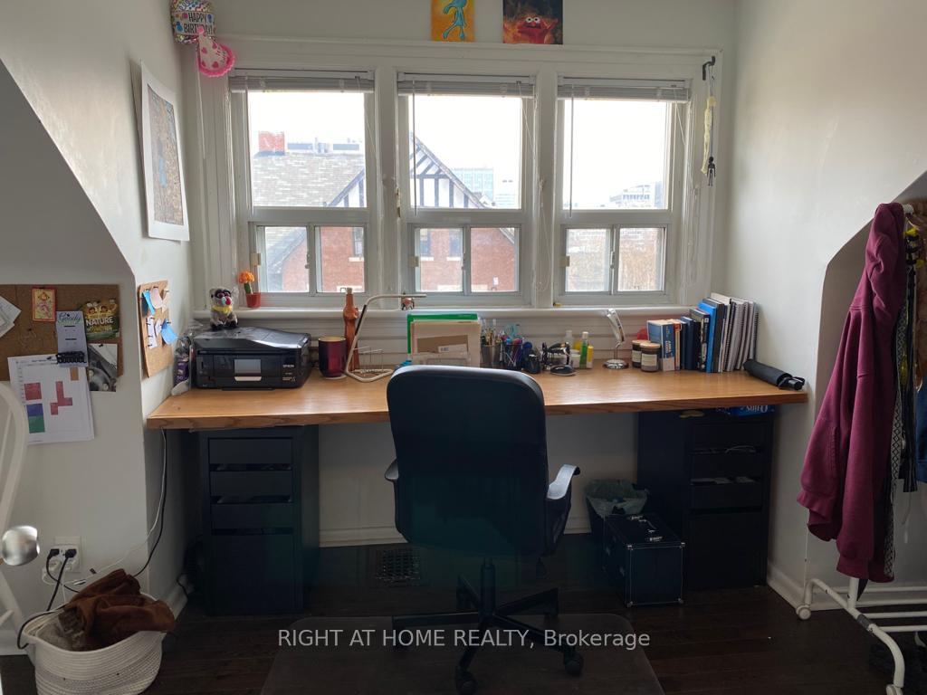 Photo 8 of Unit 2, 134 Huron Street, Toronto, Kensington-Chinatown — HOMEH