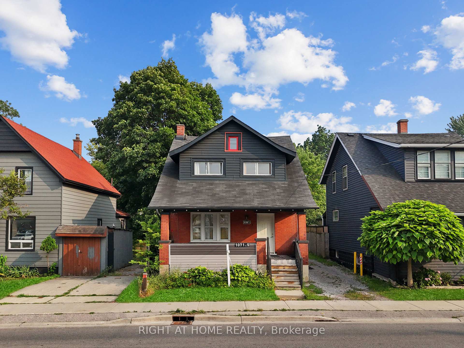 Photo of 1071.5 Florence Street