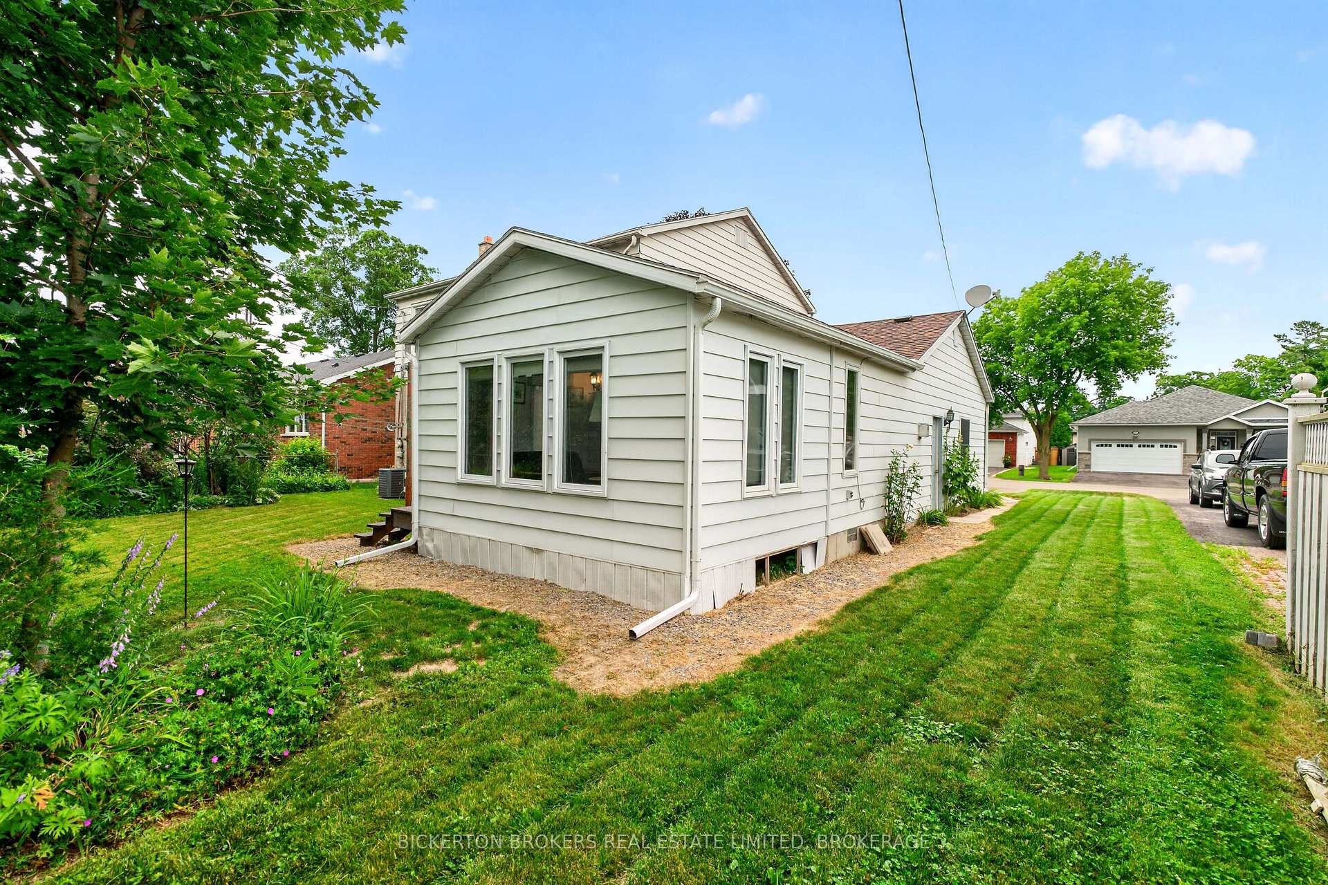 Photo 6 of 160 Elmwood Drive, Gananoque, Gananoque — HOMEH