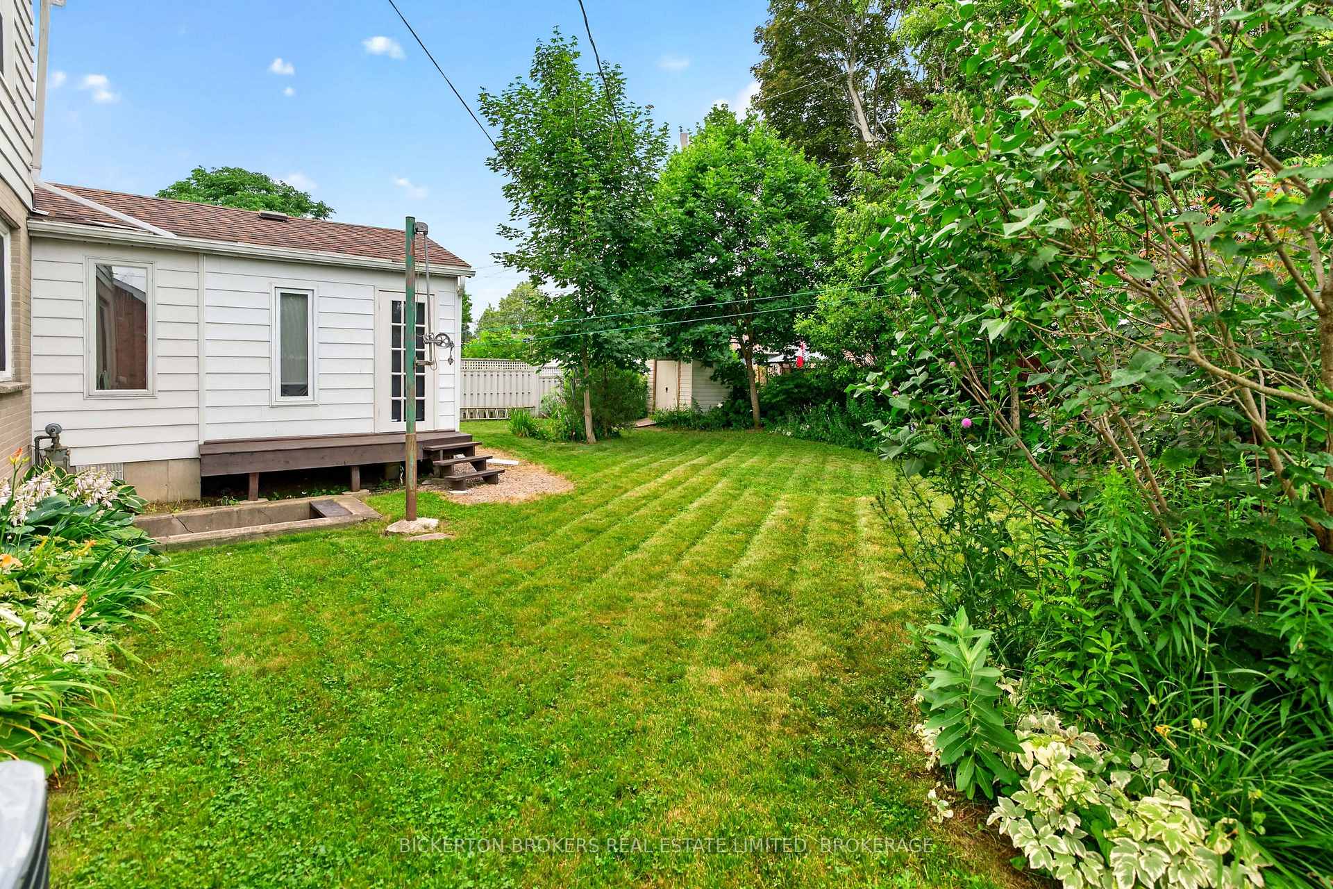Photo 11 of 160 Elmwood Drive, Gananoque, Gananoque — HOMEH