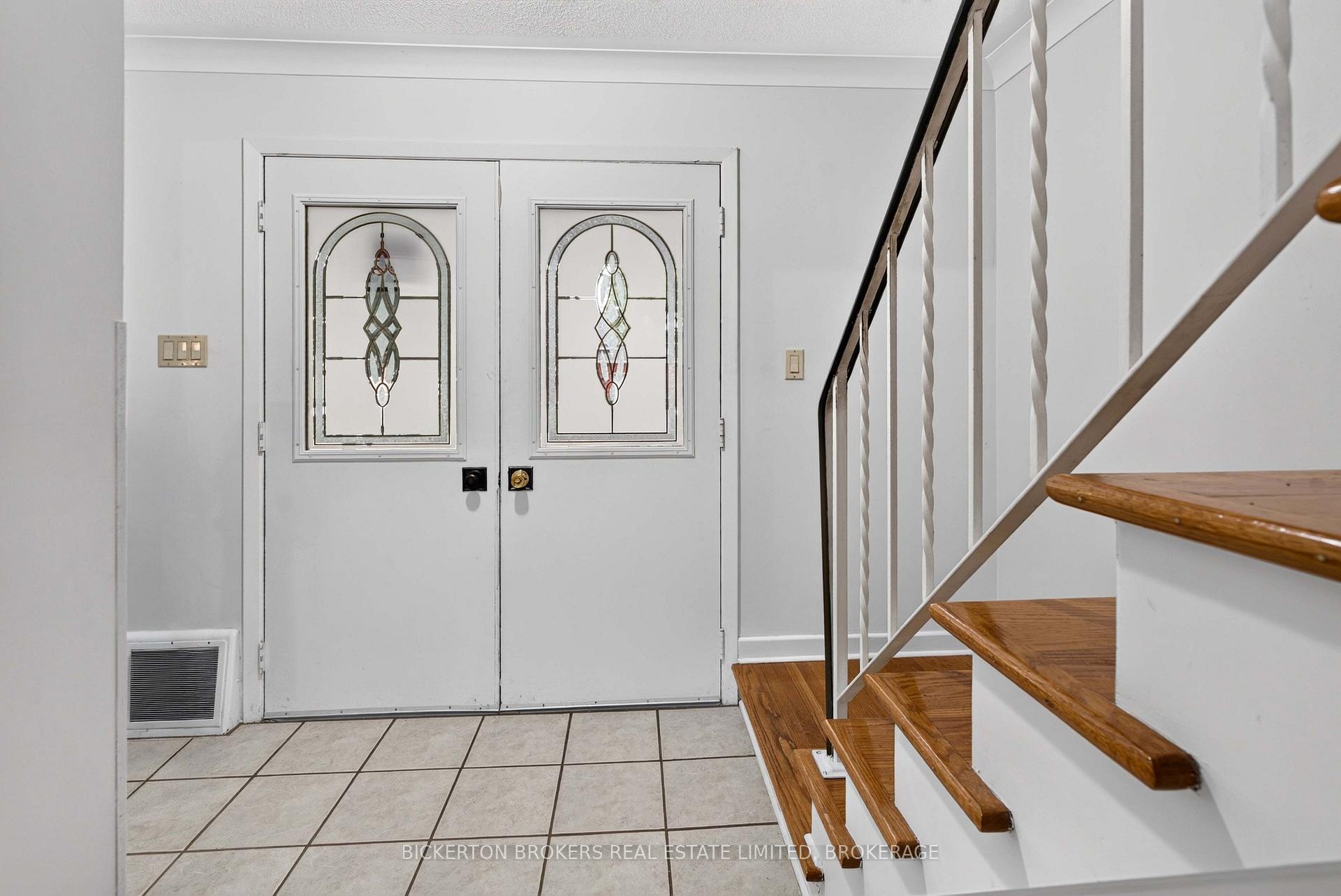 Photo 12 of 160 Elmwood Drive, Gananoque, Gananoque — HOMEH