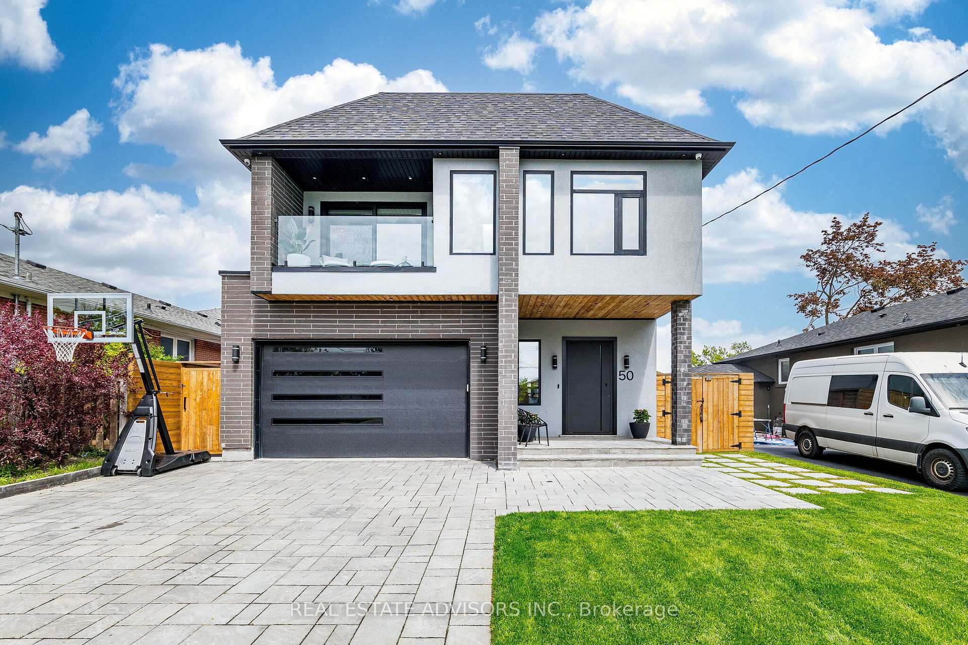 Photo 2 of 50 Beckwith Road E, Etobicoke, Eringate-Centennial-West Deane — HOMEH