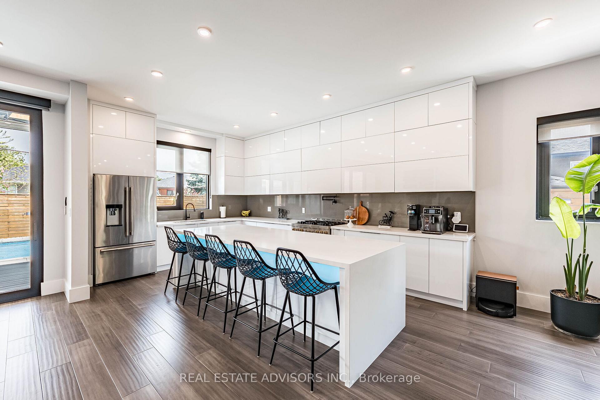 Photo 12 of 50 Beckwith Road E, Etobicoke, Eringate-Centennial-West Deane — HOMEH