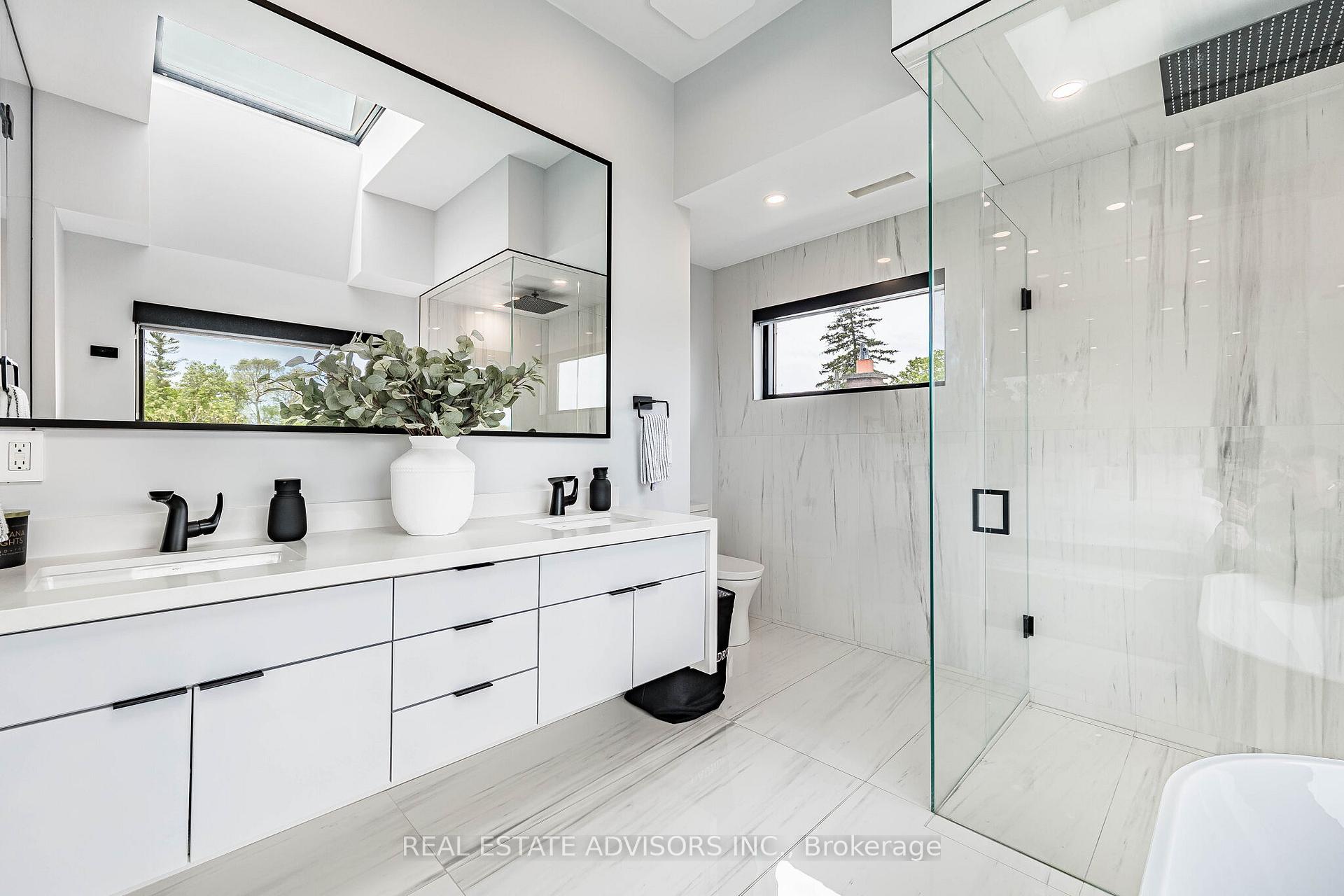 Photo 17 of 50 Beckwith Road E, Etobicoke, Eringate-Centennial-West Deane — HOMEH