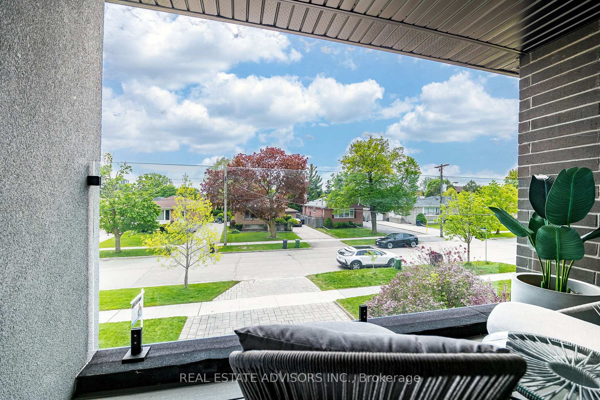 Photo 22 of 50 Beckwith Road E, Etobicoke, Eringate-Centennial-West Deane — HOMEH