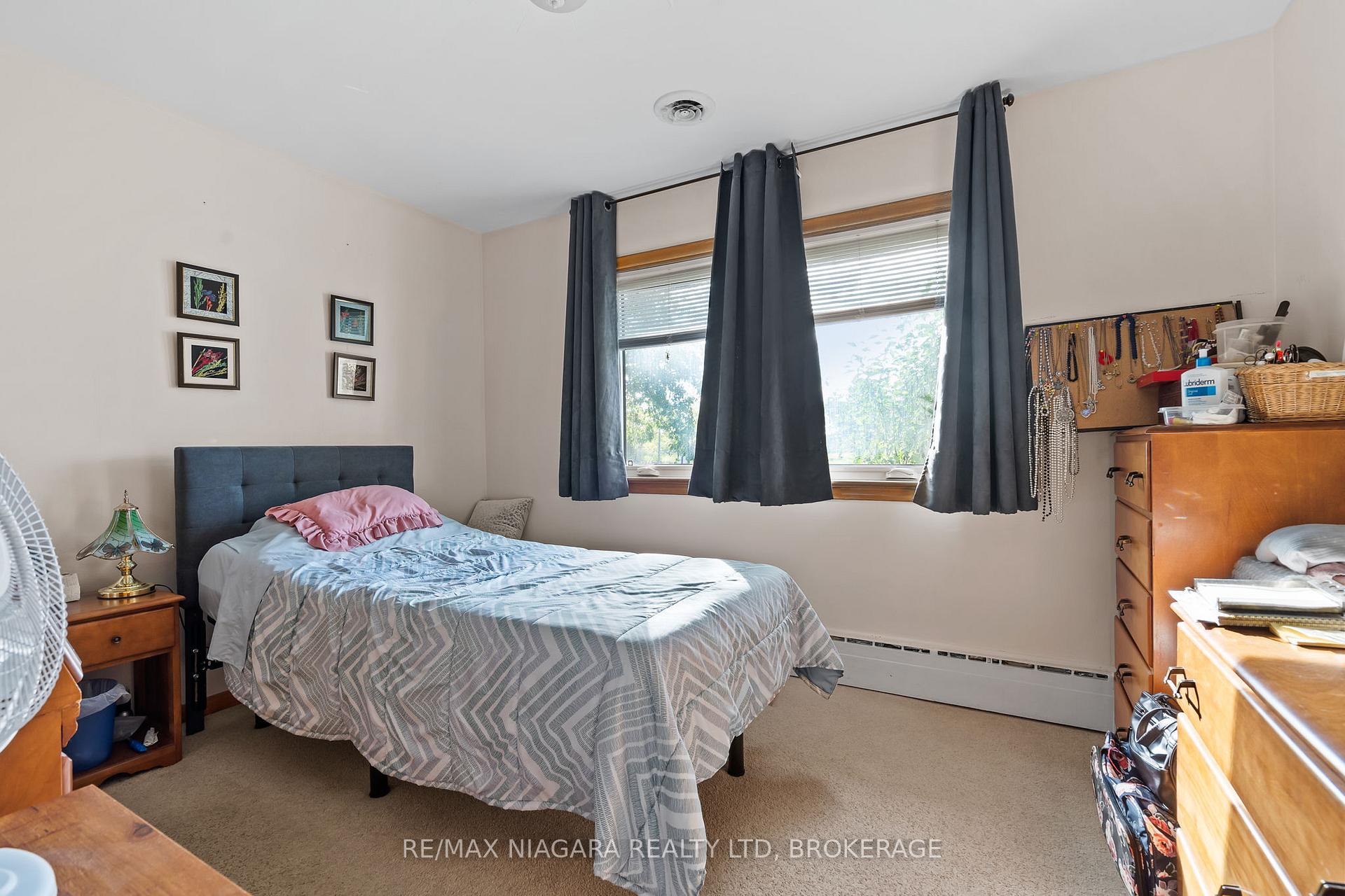 Photo 10 of 419 Steele Street, Port Colborne, Sugarloaf — HOMEH