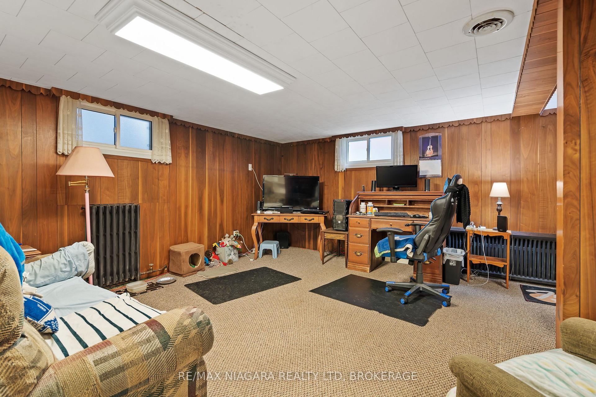 Photo 15 of 419 Steele Street, Port Colborne, Sugarloaf — HOMEH