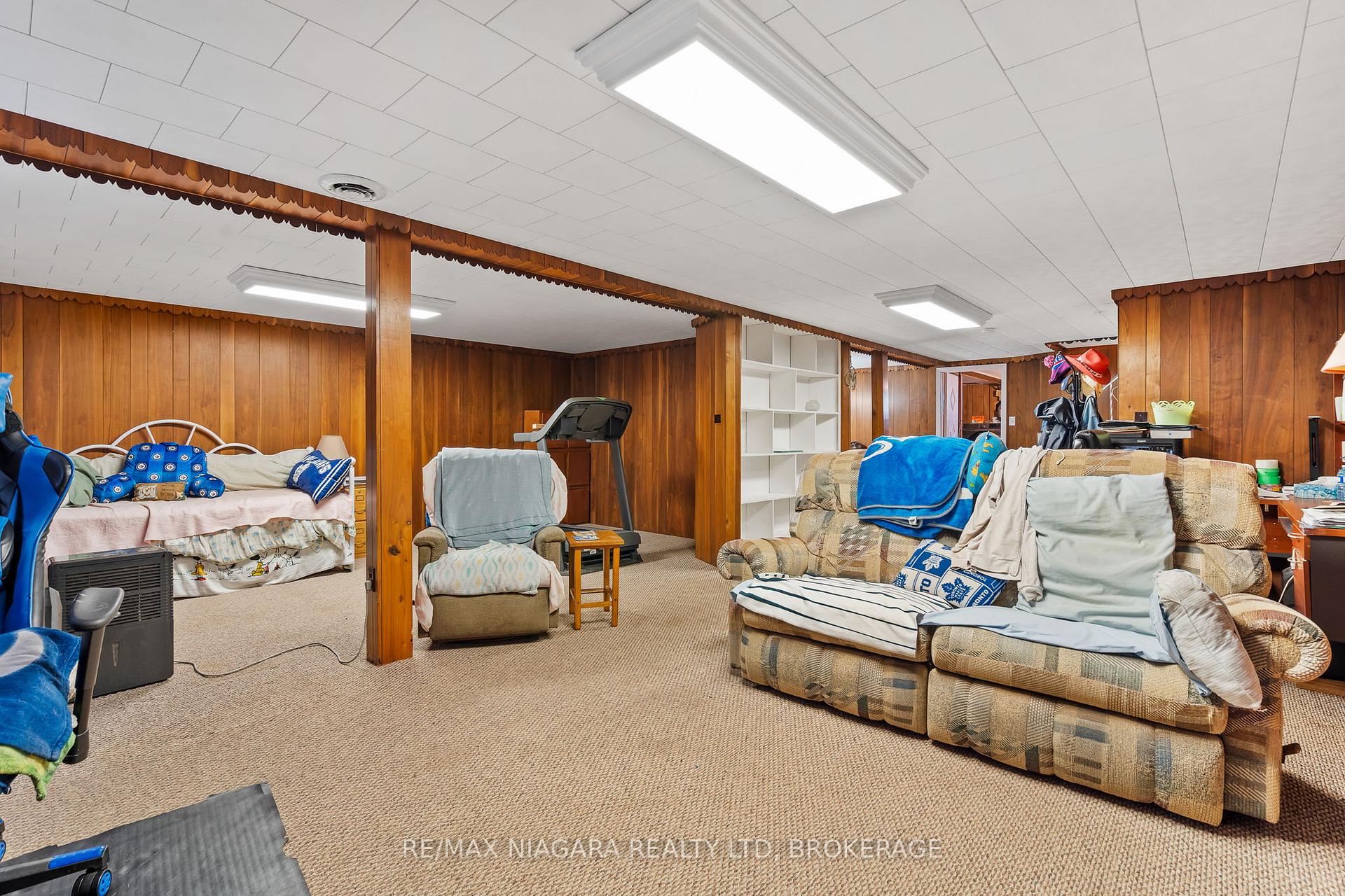 Photo 16 of 419 Steele Street, Port Colborne, Sugarloaf — HOMEH