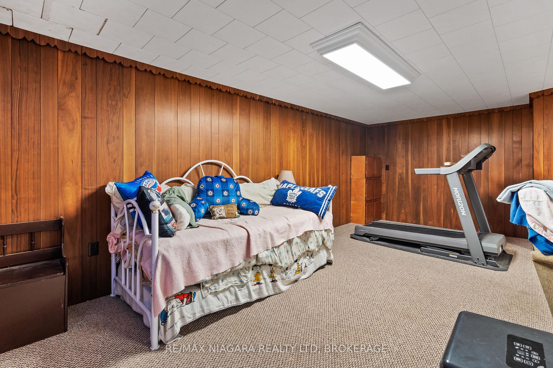 Photo 17 of 419 Steele Street, Port Colborne, Sugarloaf — HOMEH
