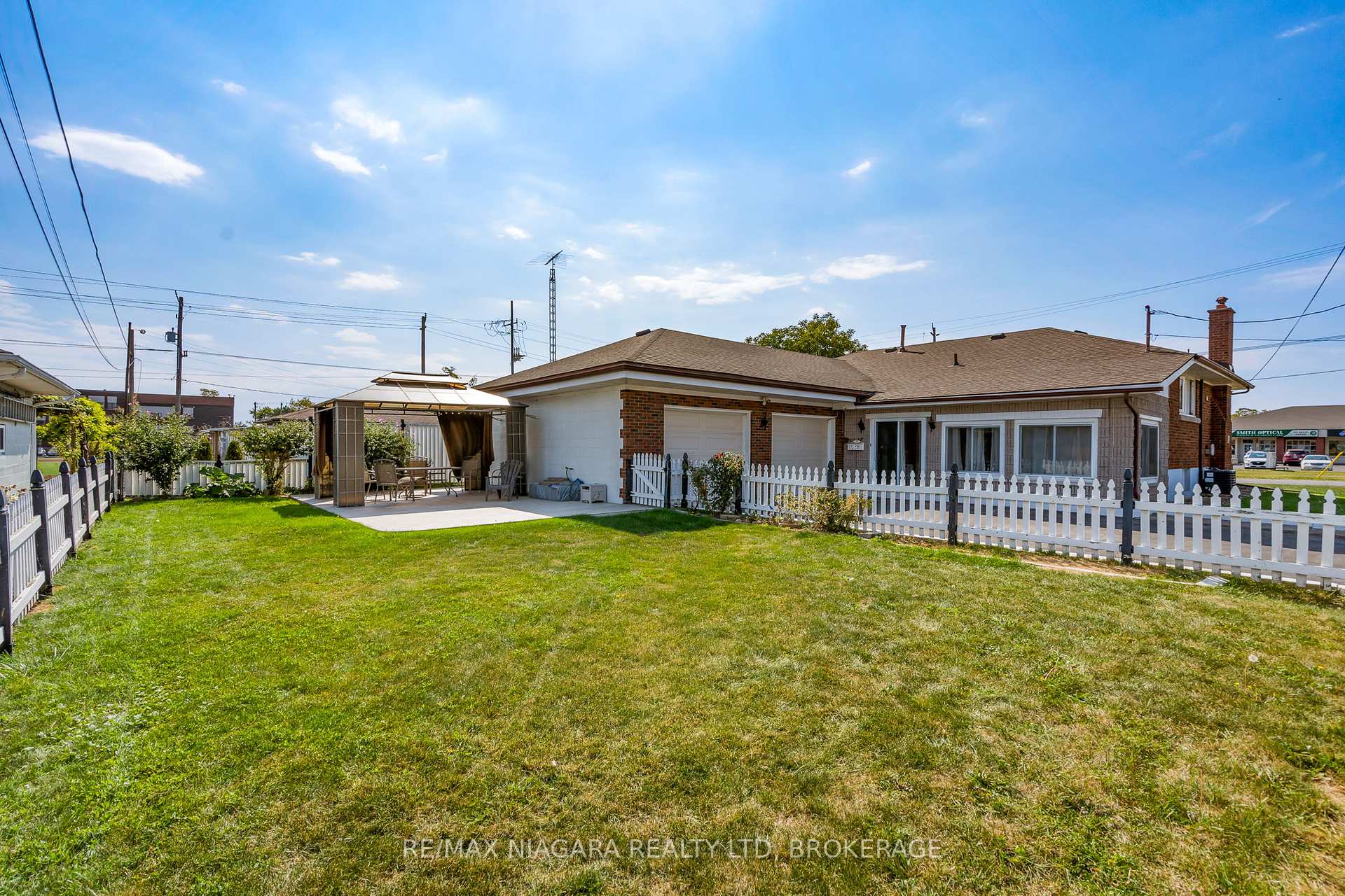 Photo 23 of 419 Steele Street, Port Colborne, Sugarloaf — HOMEH