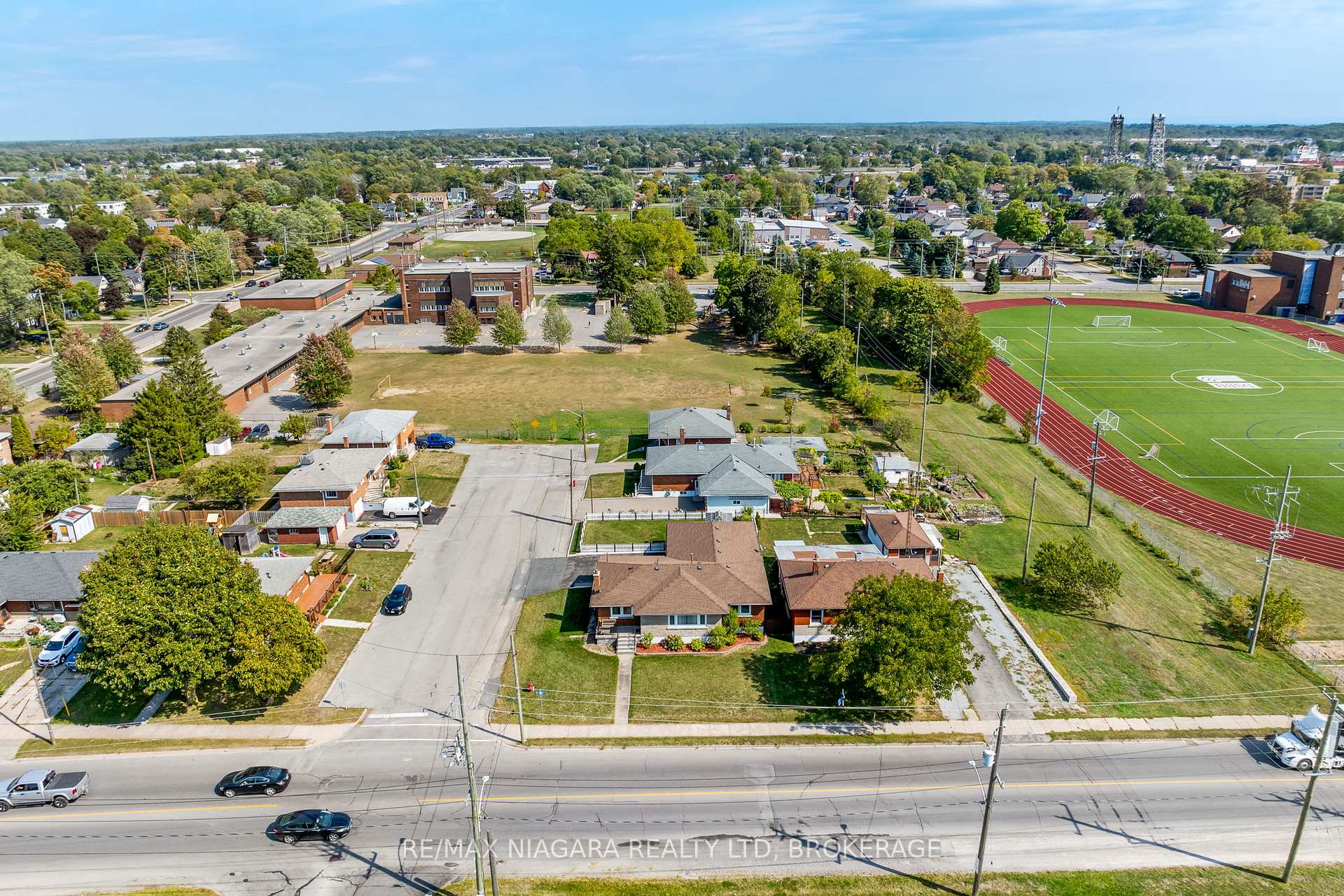 Photo 26 of 419 Steele Street, Port Colborne, Sugarloaf — HOMEH