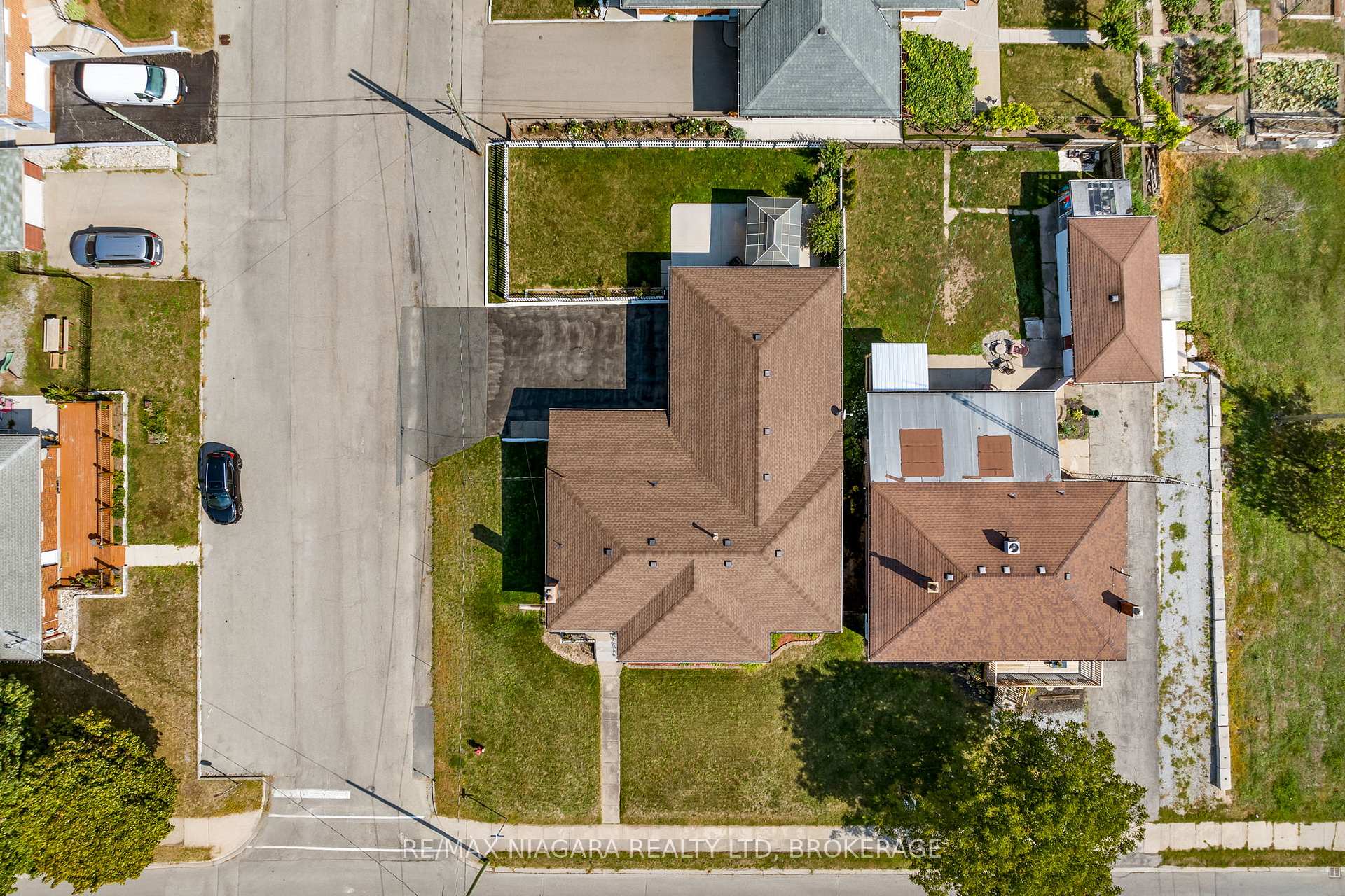 Photo 28 of 419 Steele Street, Port Colborne, Sugarloaf — HOMEH