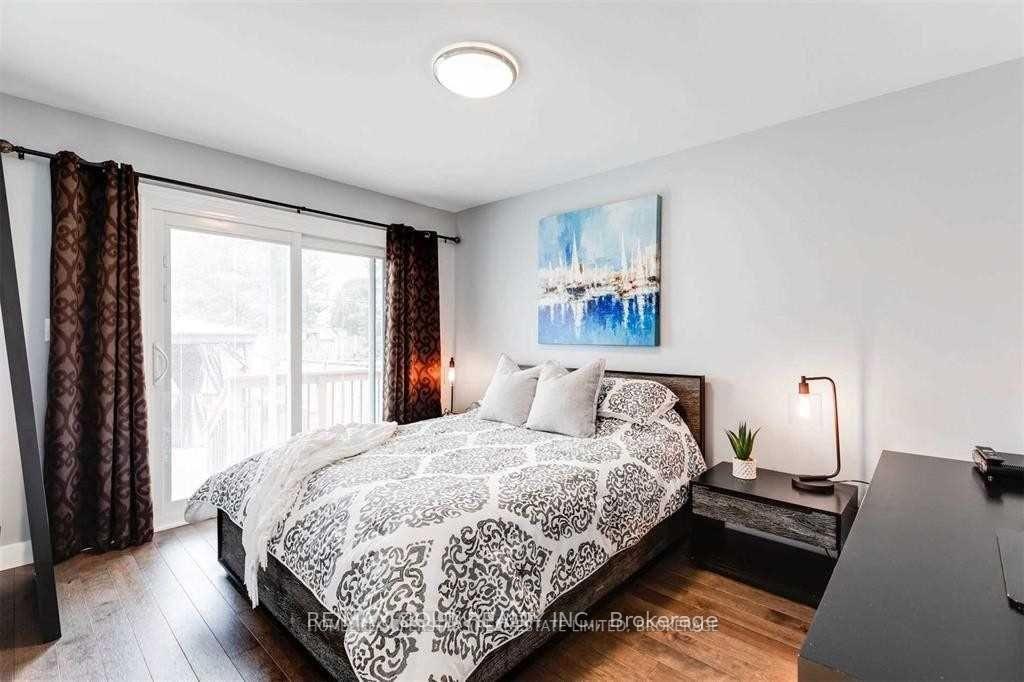 Photo 6 of 3472 Rexway Drive, Burlington, Roseland — HOMEH