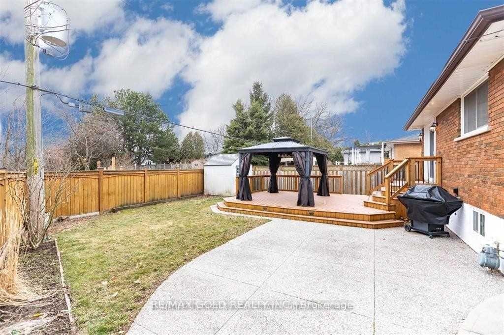 Photo 15 of 3472 Rexway Drive, Burlington, Roseland — HOMEH