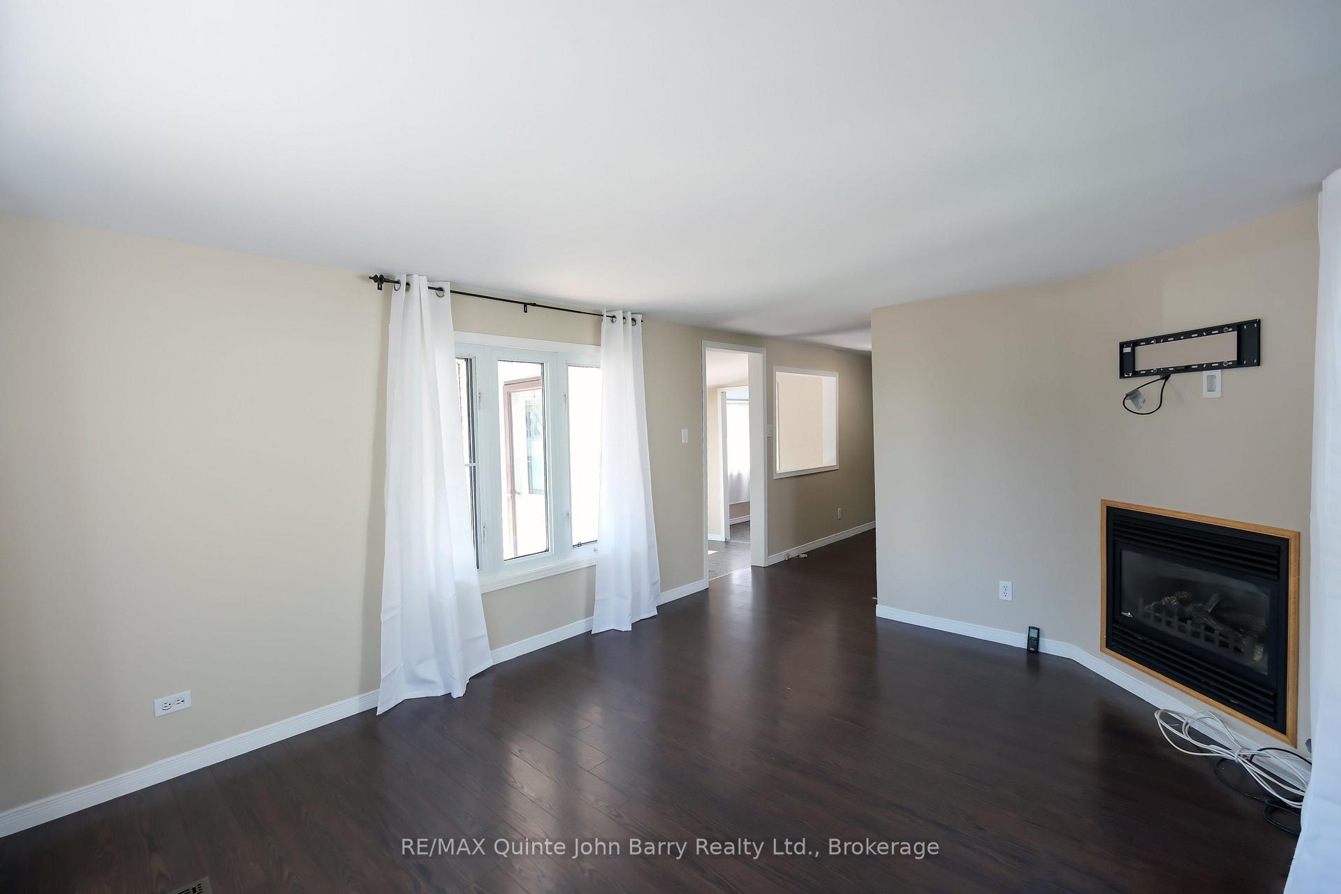 Photo 8 of Unit 54, 63 Whites Road, Quinte West, Sidney Ward — HOMEH