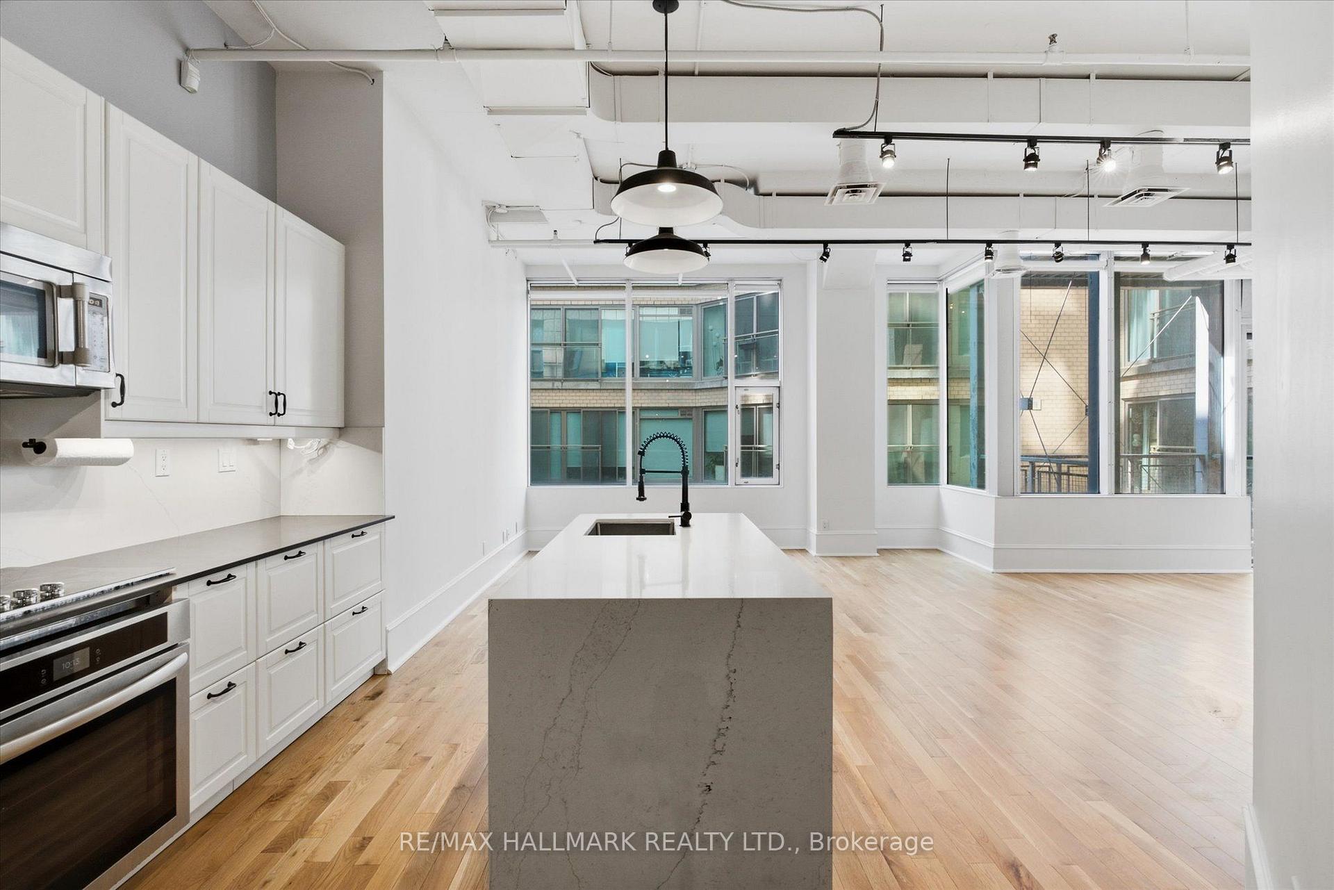 Photo 4 of Unit 306, 477 Richmond Street W, Toronto, Waterfront Communities — HOMEH