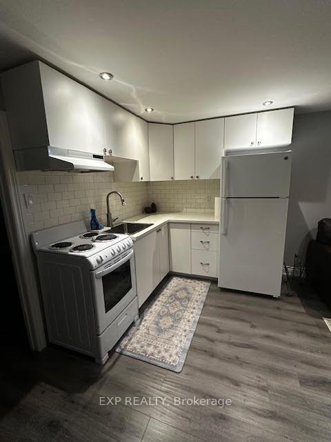 Photo 3 of Unit Bsmt., 49 Governor Crescent, Vaughan, East Woodbridge — HOMEH