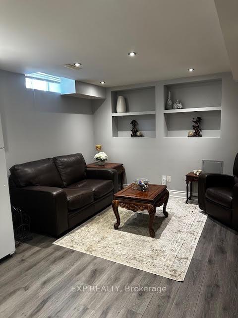 Photo 4 of Unit Bsmt., 49 Governor Crescent, Vaughan, East Woodbridge — HOMEH