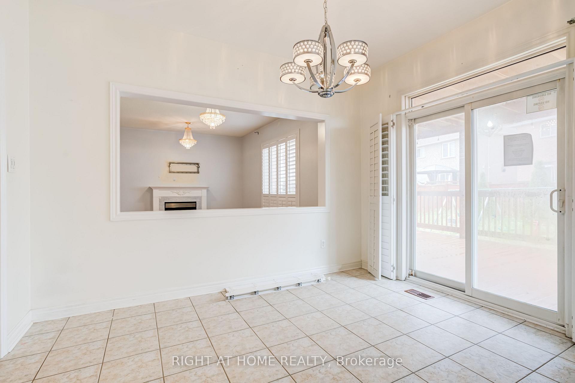 Photo 11 of 6 Hidden Peak Drive, Brampton, Sandringham-Wellington — HOMEH