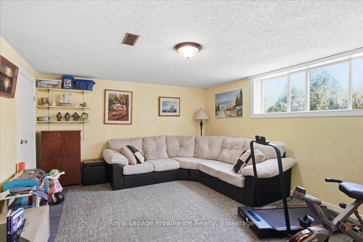Photo 23 of 205 Bethel Road, Belleville, Thurlow Ward — HOMEH