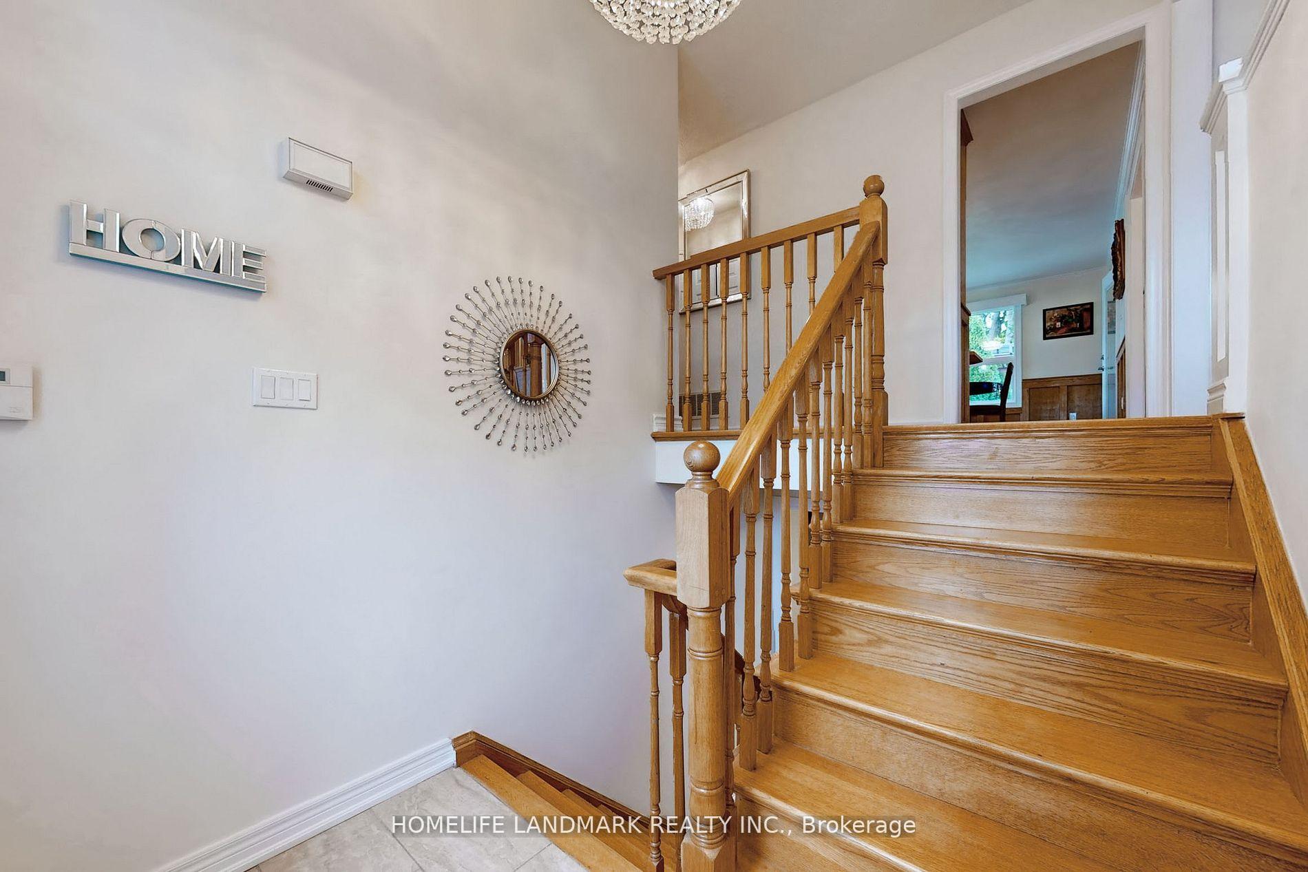 Photo 3 of 274 Edgehill Drive, Barrie, Ardagh — HOMEH