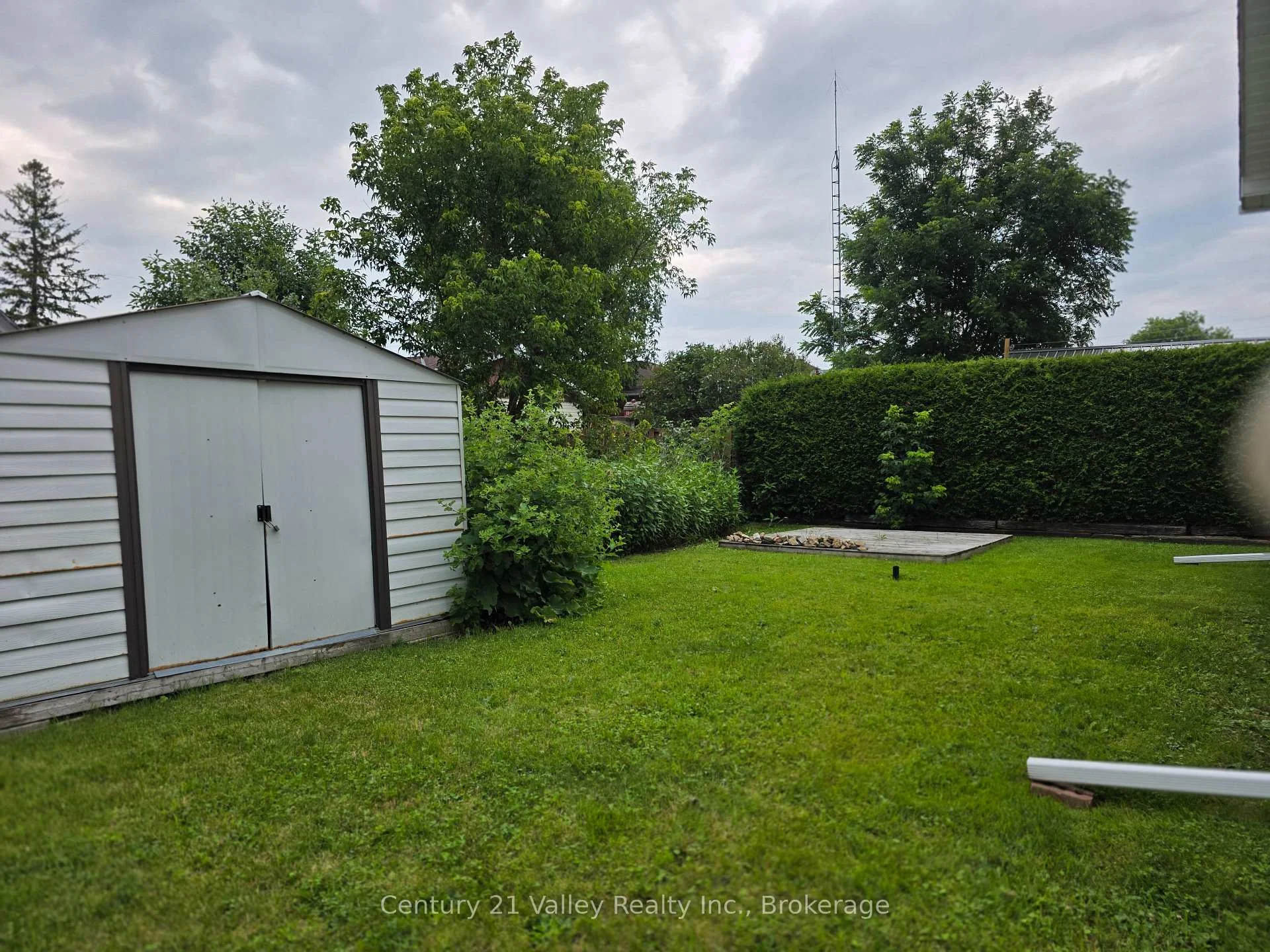 Photo 9 of 689 Fourth Street, Renfrew, Renfrew — HOMEH