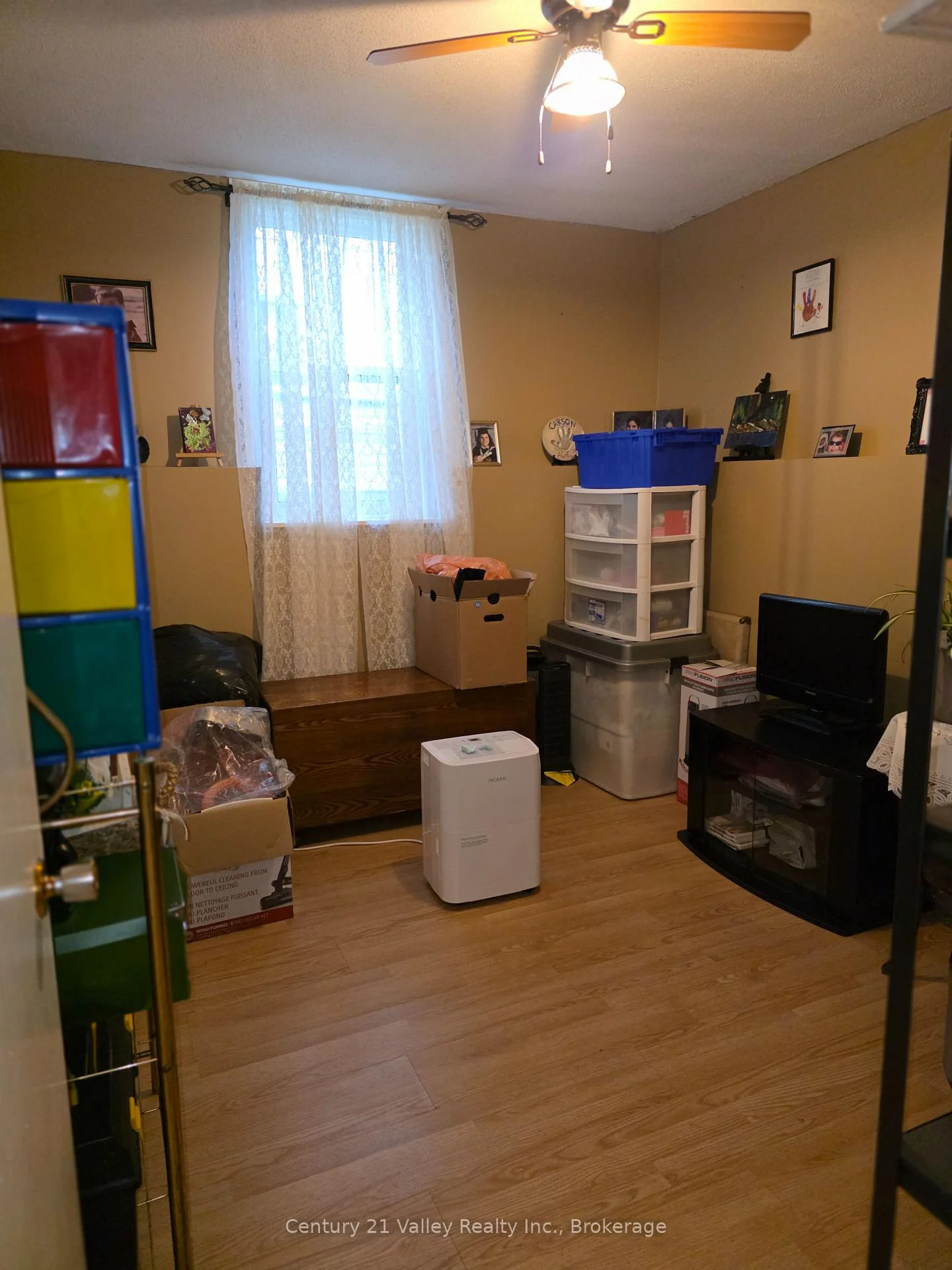 Photo 29 of 689 Fourth Street, Renfrew, Renfrew — HOMEH