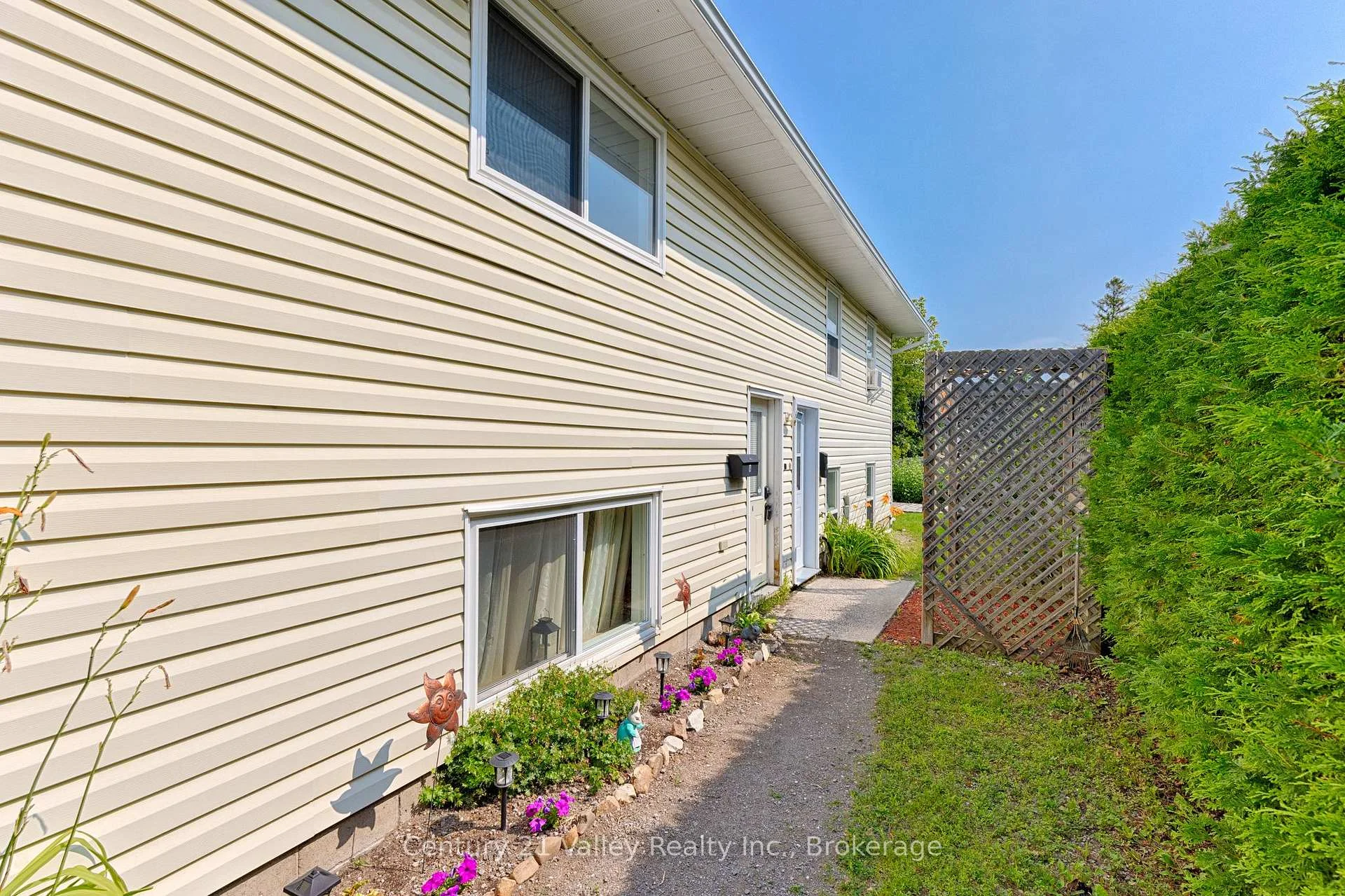 Photo 7 of 689 Fourth Street, Renfrew, Renfrew — HOMEH
