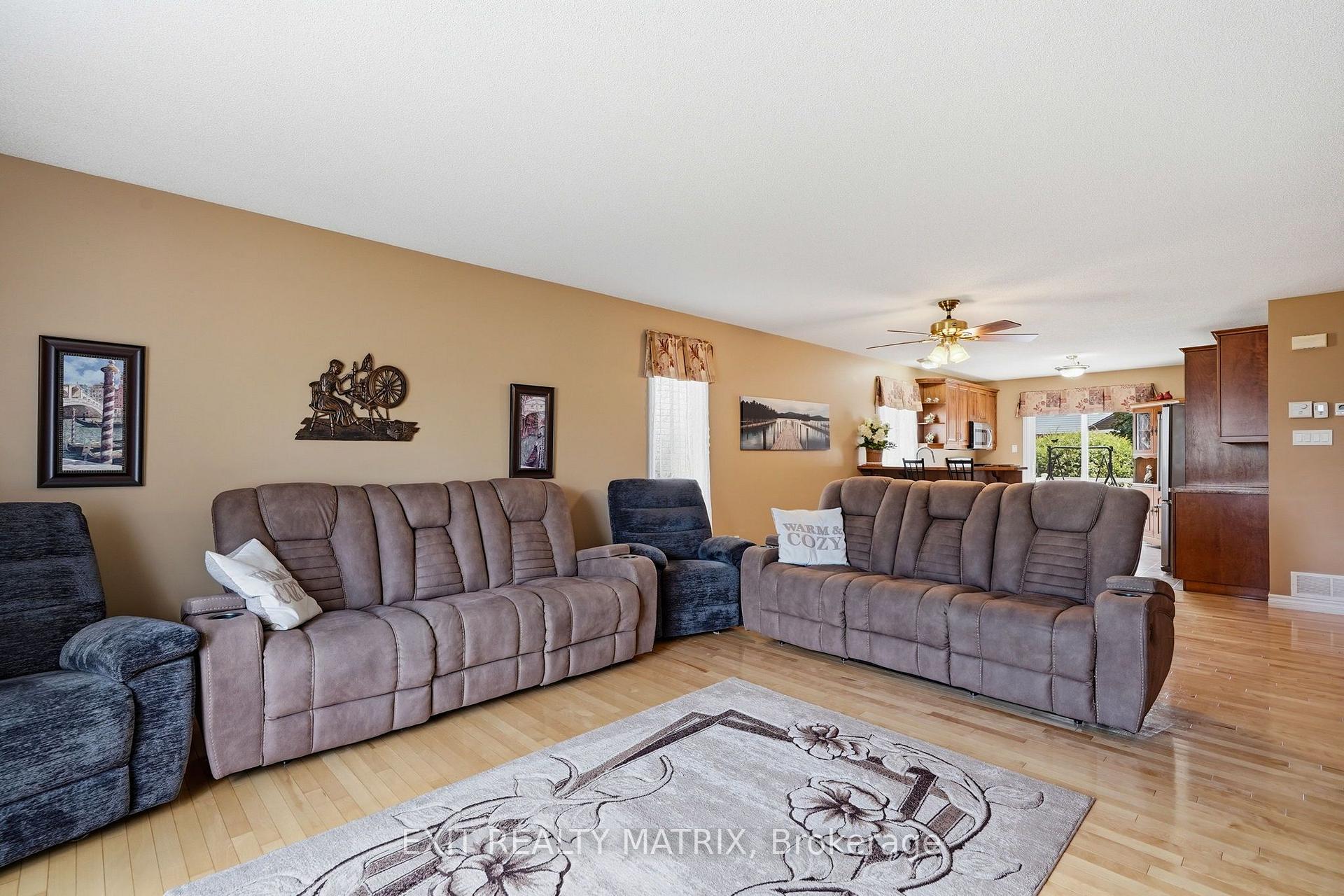 Photo 5 of 662 Des Erables Promenade, Casselman, Casselman — HOMEH