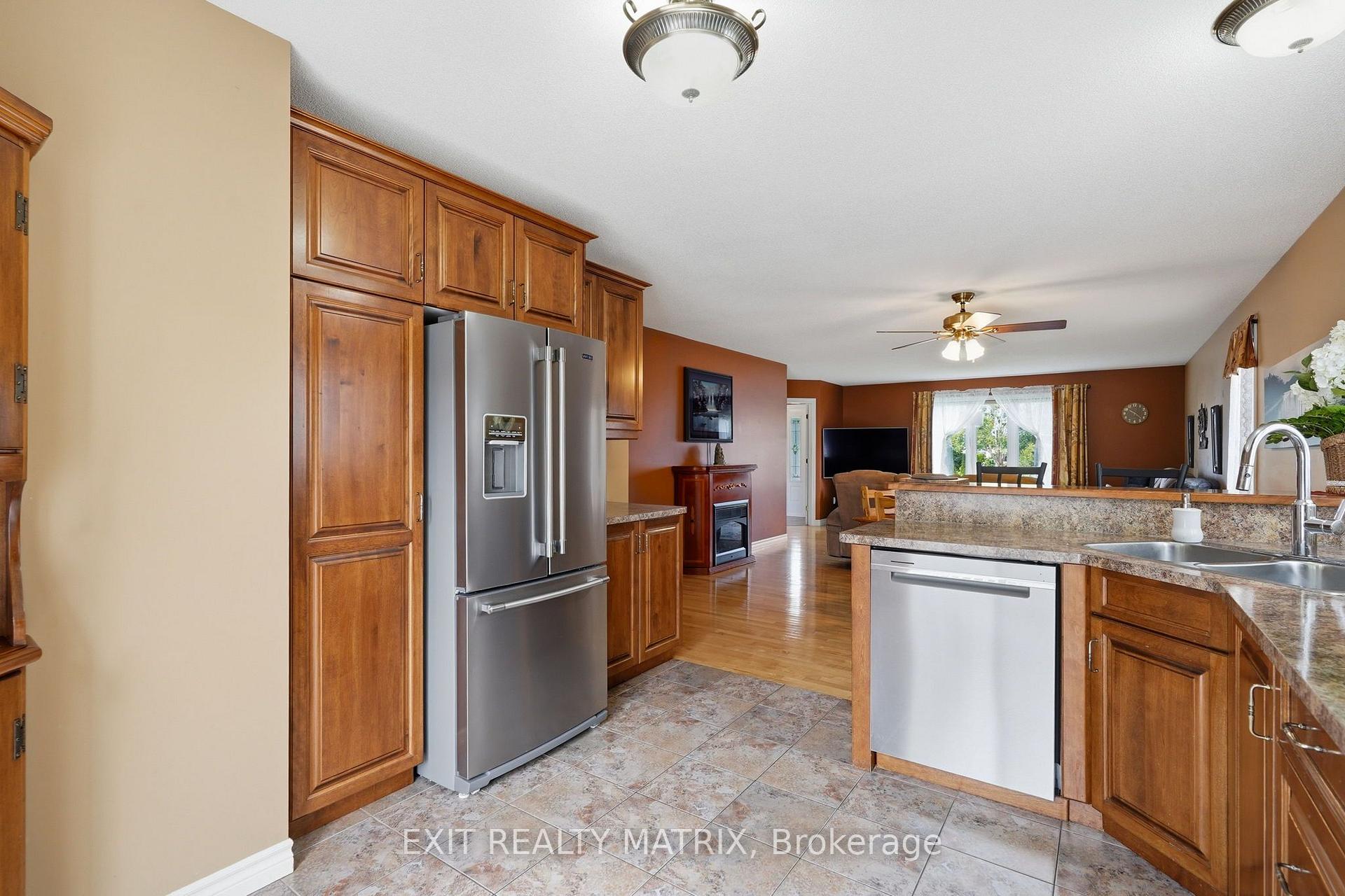Photo 13 of 662 Des Erables Promenade, Casselman, Casselman — HOMEH