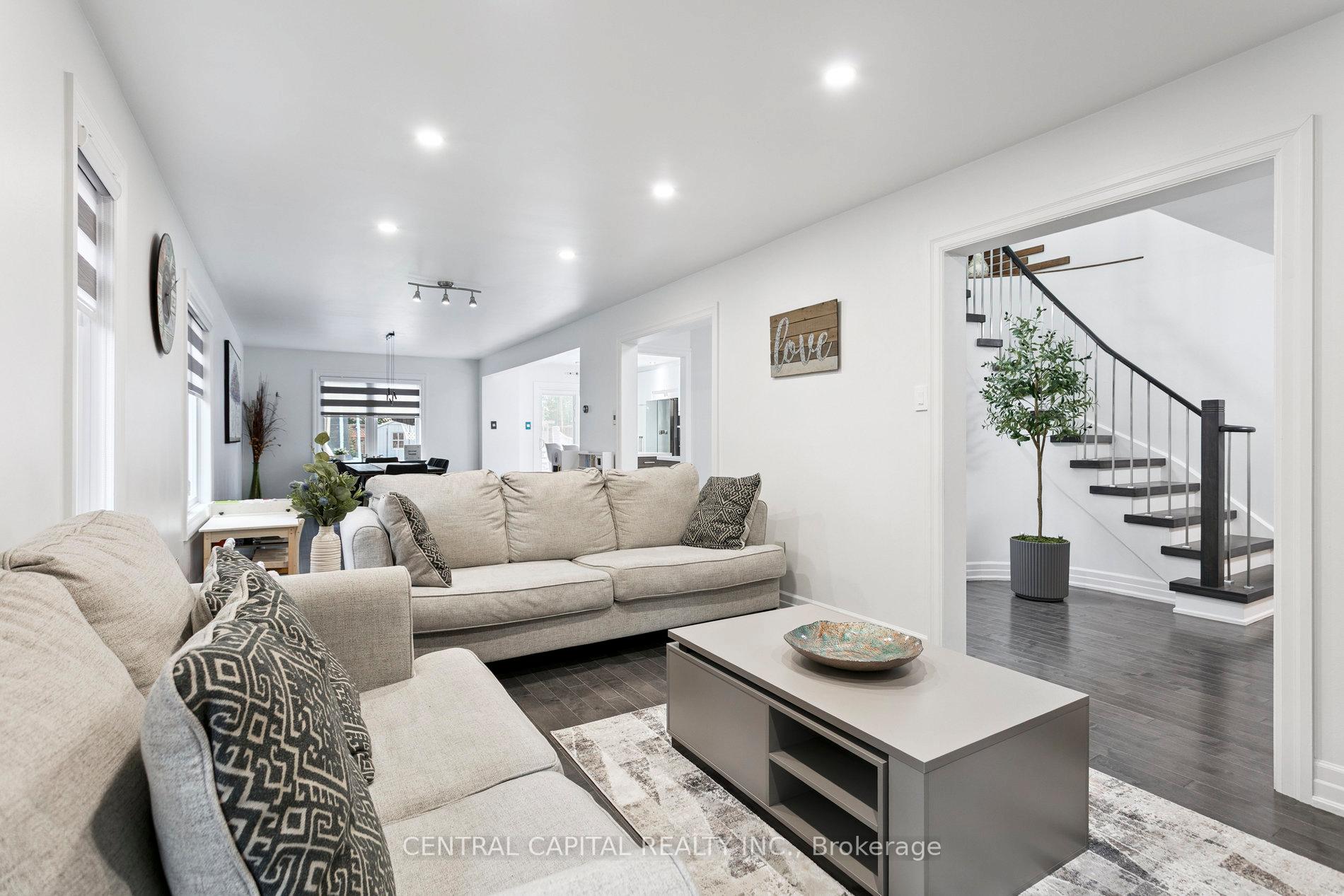 Photo 8 of 3389 Hargrove Road, Mississauga, Erin Mills — HOMEH