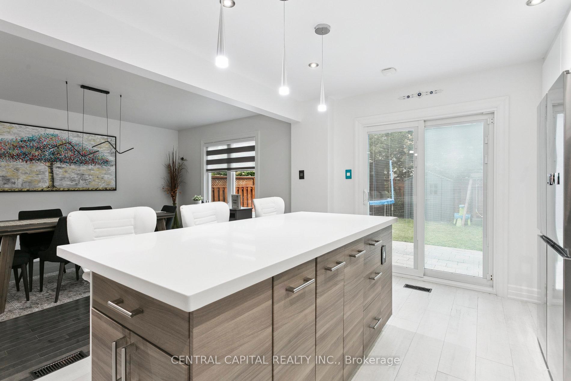 Photo 15 of 3389 Hargrove Road, Mississauga, Erin Mills — HOMEH