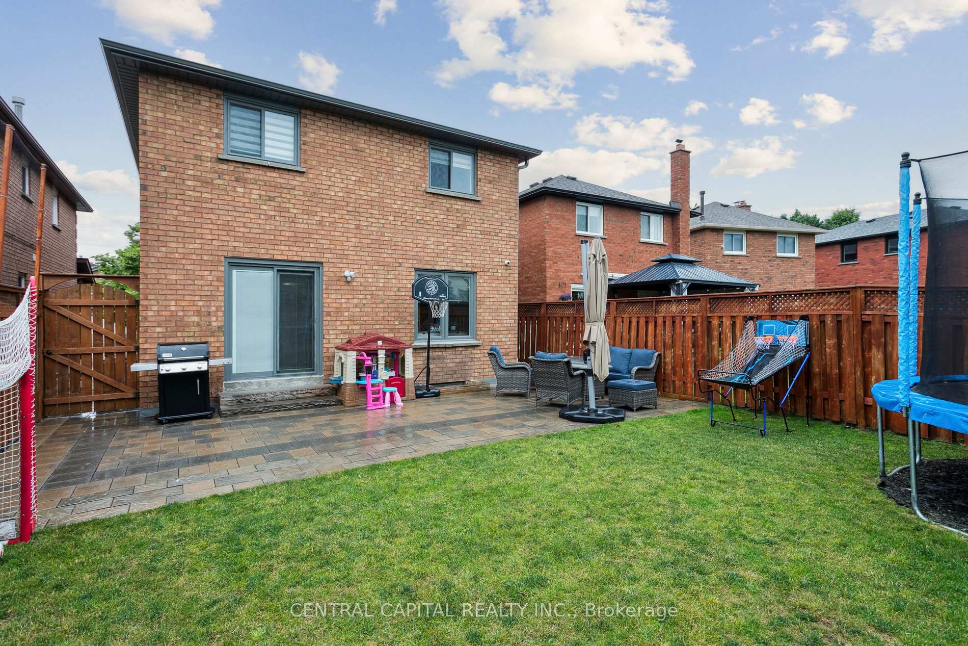 Photo 34 of 3389 Hargrove Road, Mississauga, Erin Mills — HOMEH