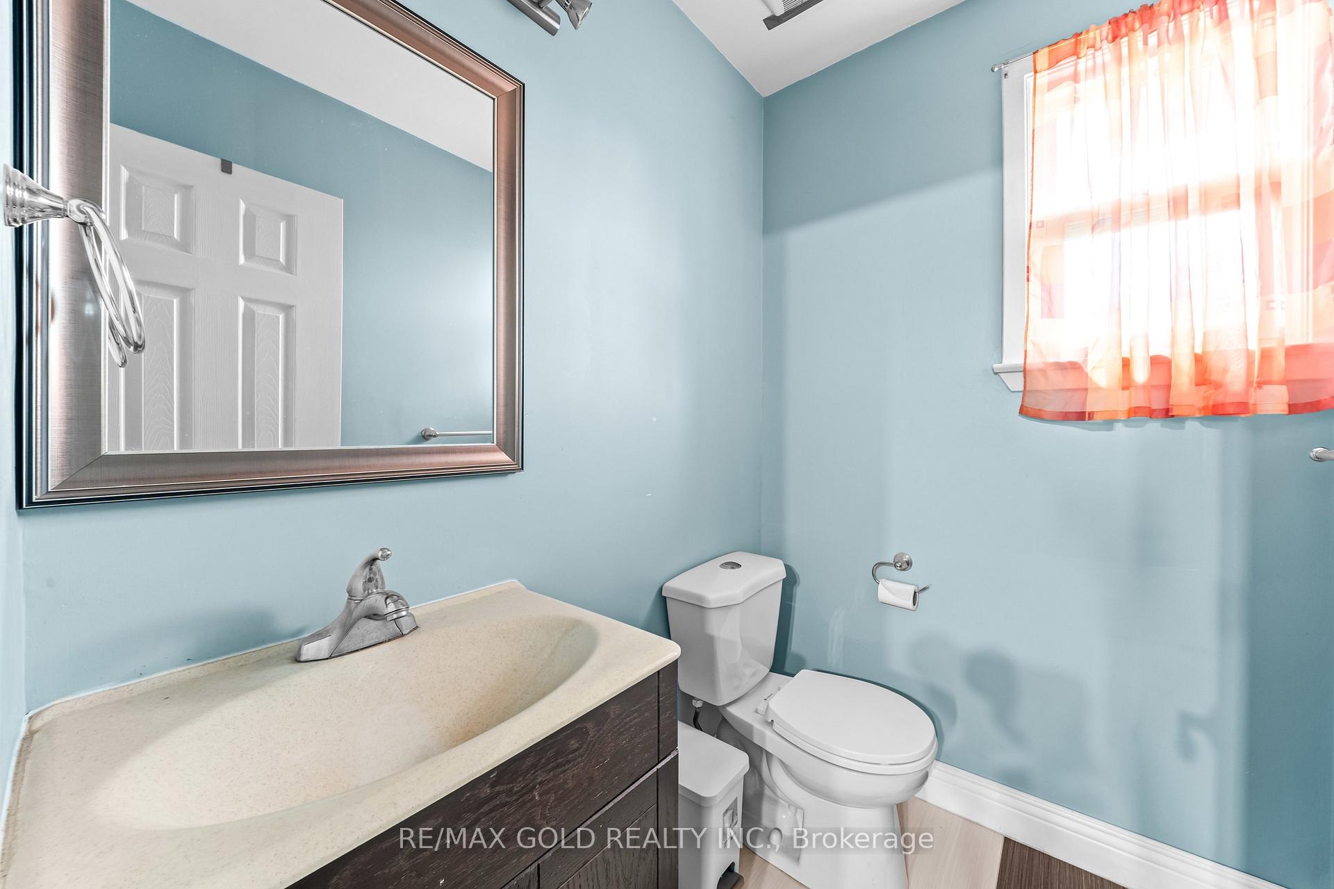 Photo 18 of 4 Collingdale Road, Etobicoke, Mount Olive-Silverstone-Jamestown — HOMEH