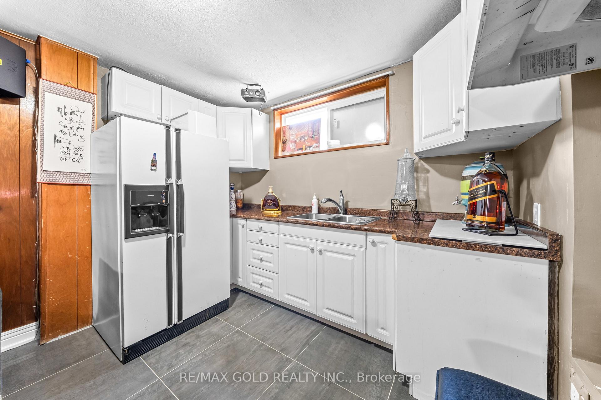Photo 21 of 4 Collingdale Road, Etobicoke, Mount Olive-Silverstone-Jamestown — HOMEH