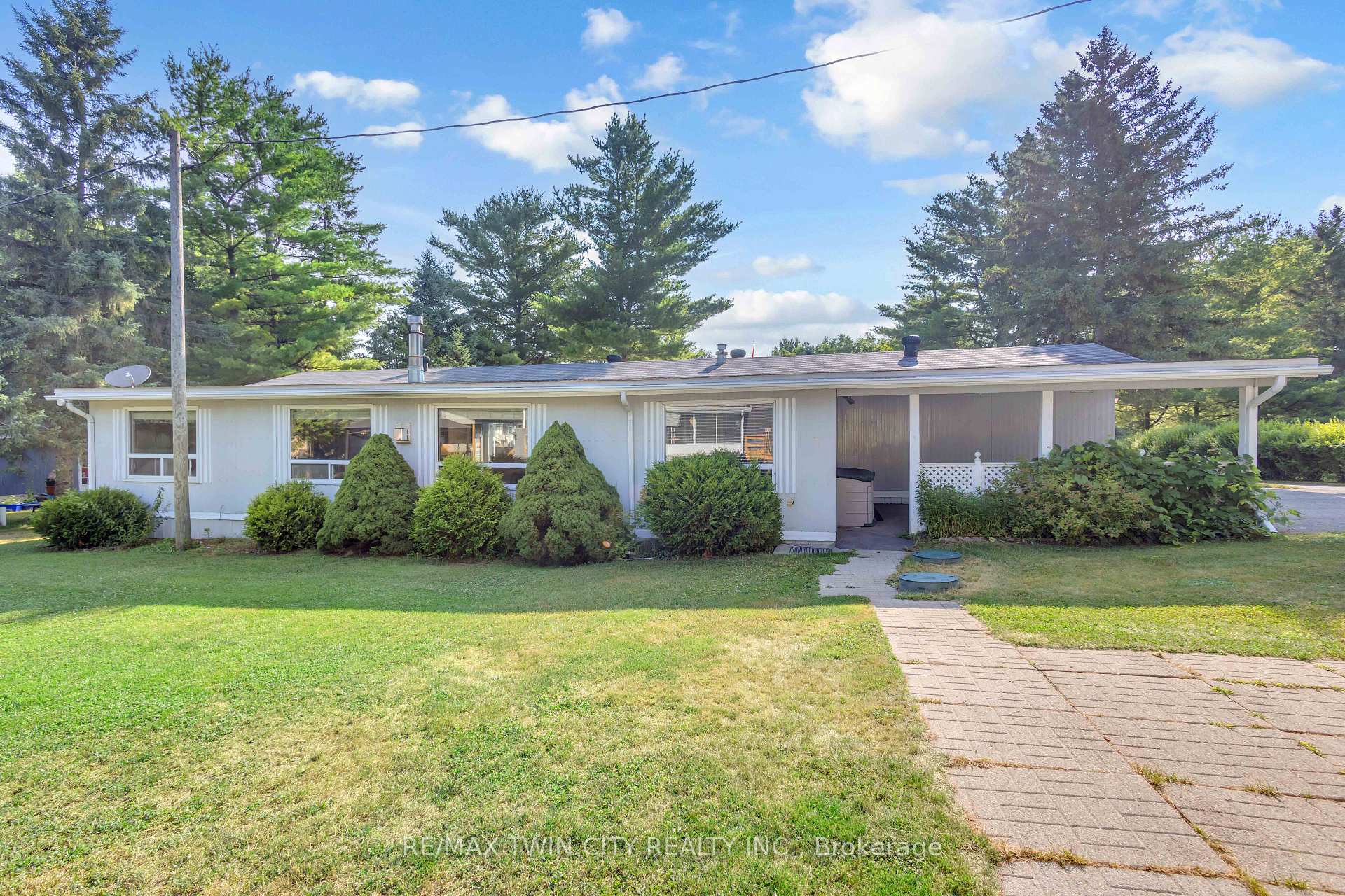 Photo 1 of Unit 505, 673 Brant Waterloo Road, North Dumfries, Ayr — HOMEH