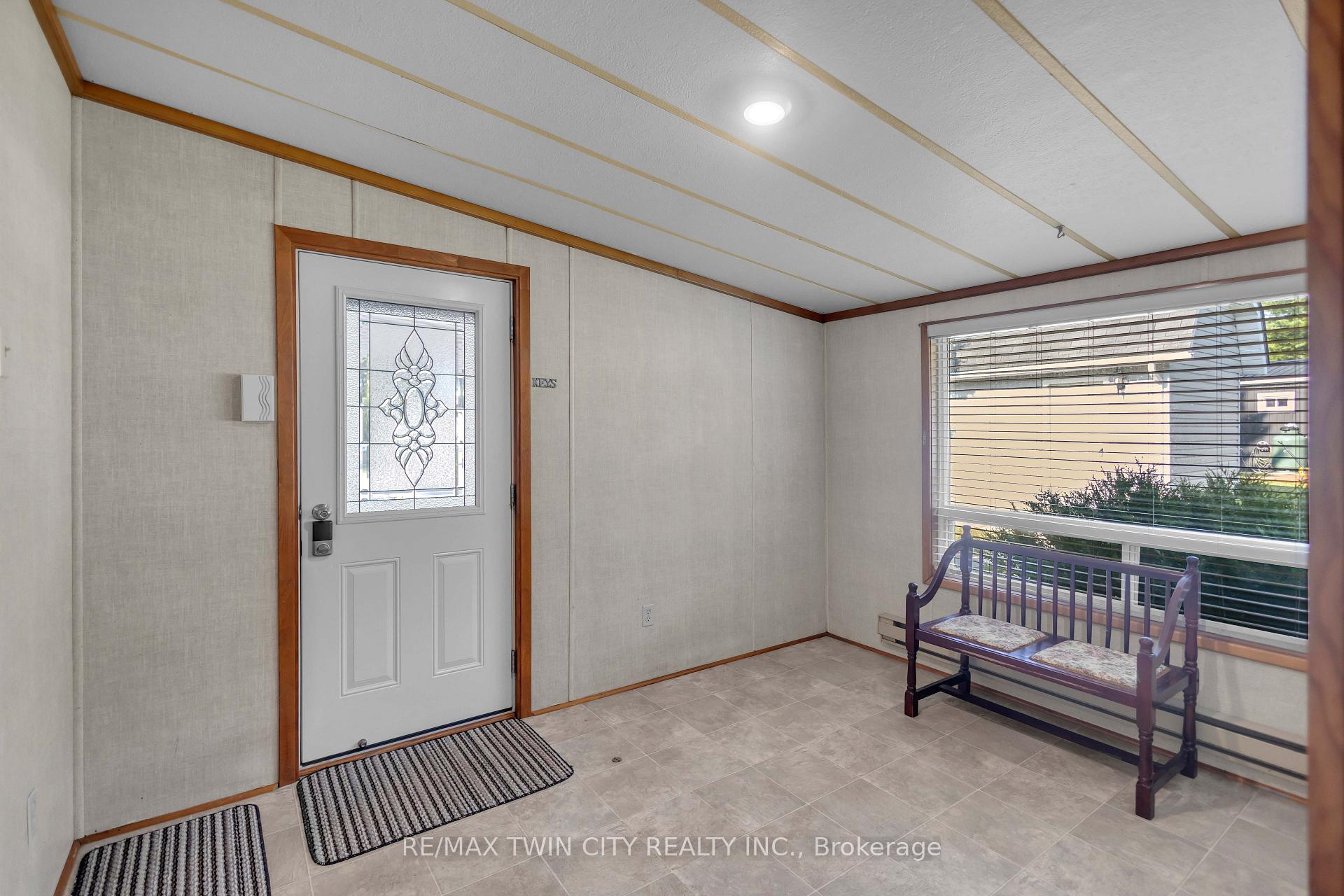Photo 4 of Unit 505, 673 Brant Waterloo Road, North Dumfries, Ayr — HOMEH