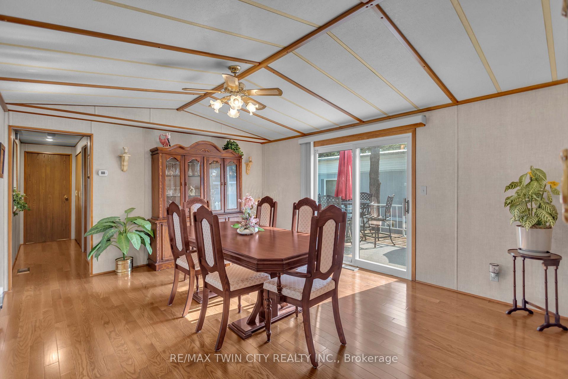 Photo 10 of Unit 505, 673 Brant Waterloo Road, North Dumfries, Ayr — HOMEH