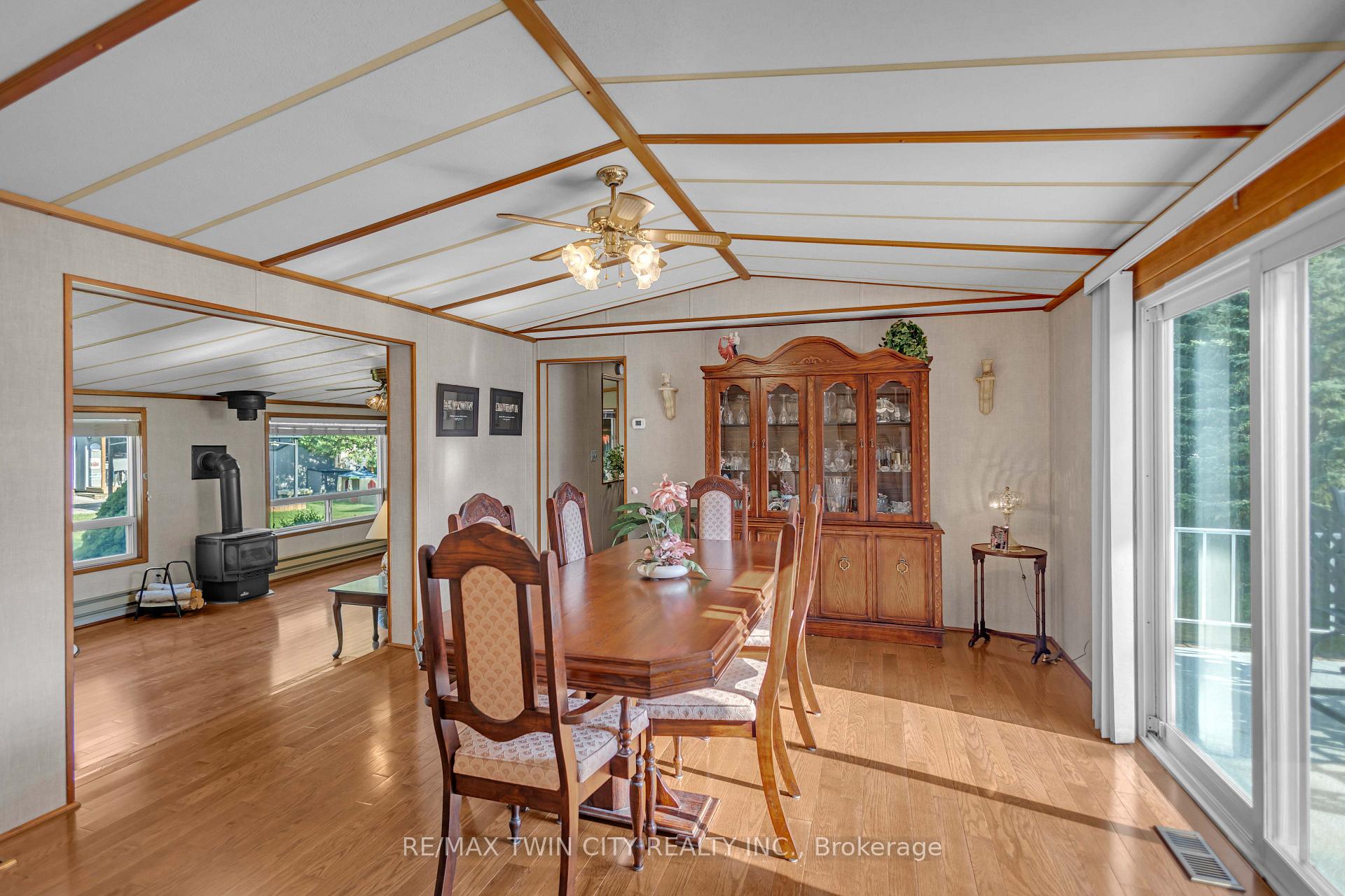 Photo 11 of Unit 505, 673 Brant Waterloo Road, North Dumfries, Ayr — HOMEH