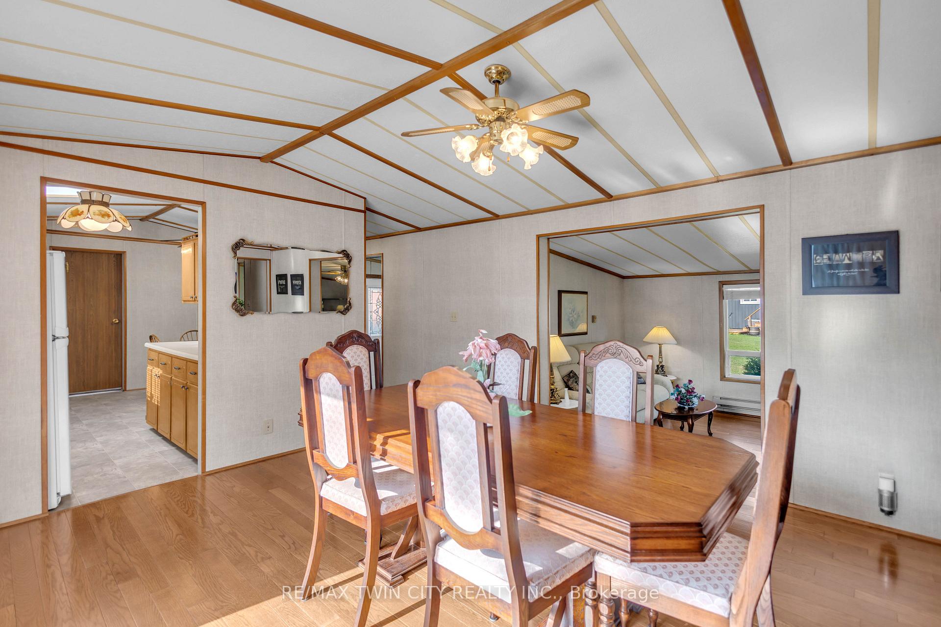 Photo 12 of Unit 505, 673 Brant Waterloo Road, North Dumfries, Ayr — HOMEH