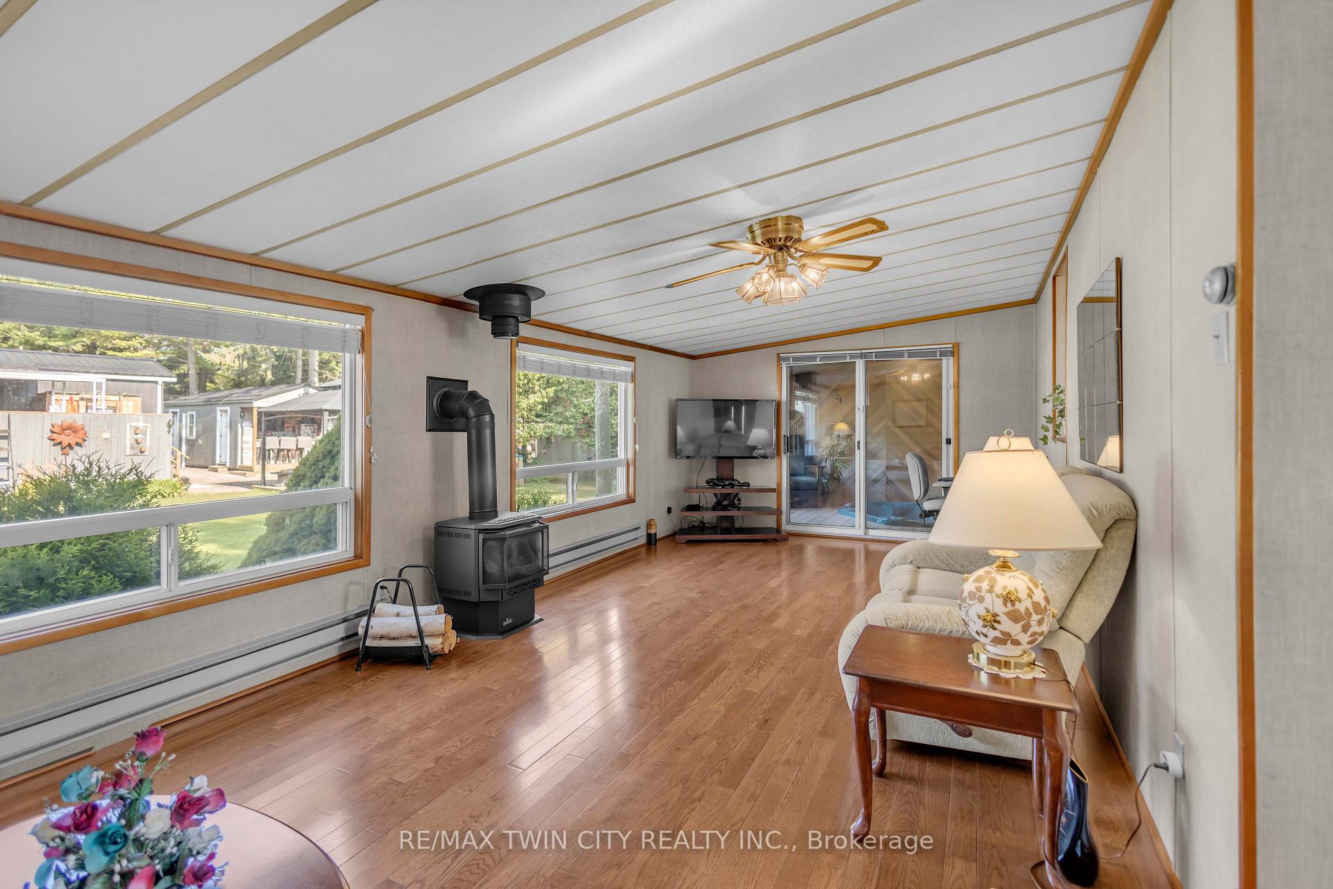 Photo 13 of Unit 505, 673 Brant Waterloo Road, North Dumfries, Ayr — HOMEH