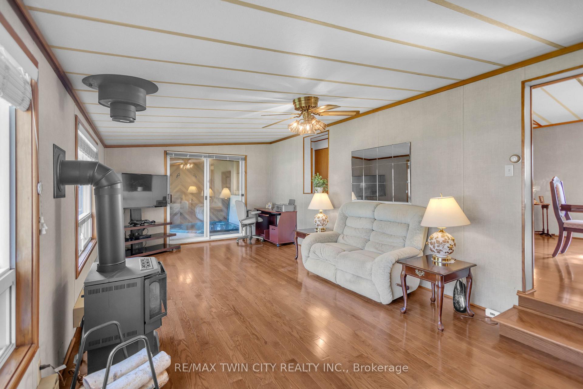 Photo 14 of Unit 505, 673 Brant Waterloo Road, North Dumfries, Ayr — HOMEH