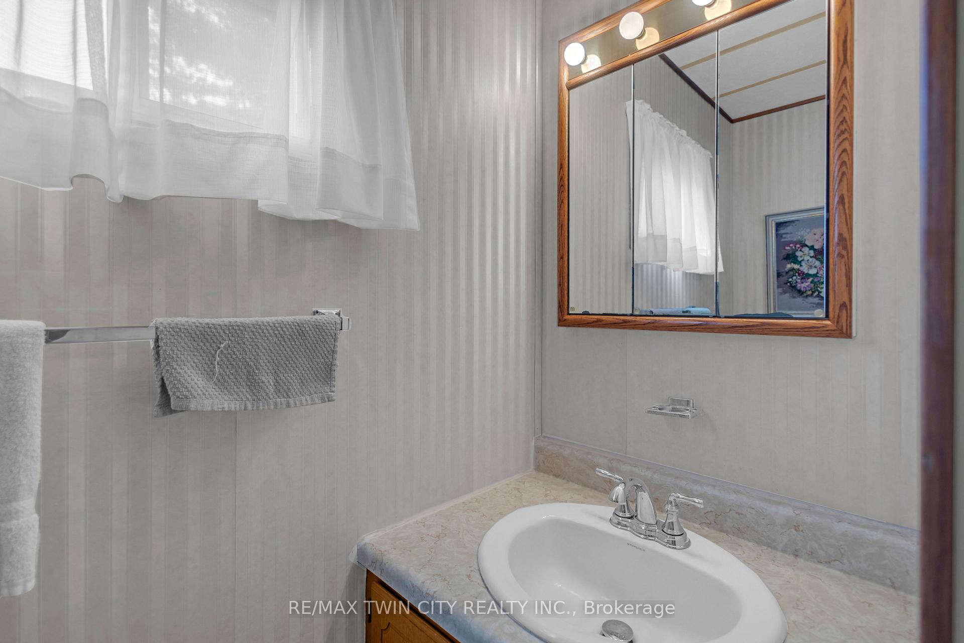 Photo 19 of Unit 505, 673 Brant Waterloo Road, North Dumfries, Ayr — HOMEH
