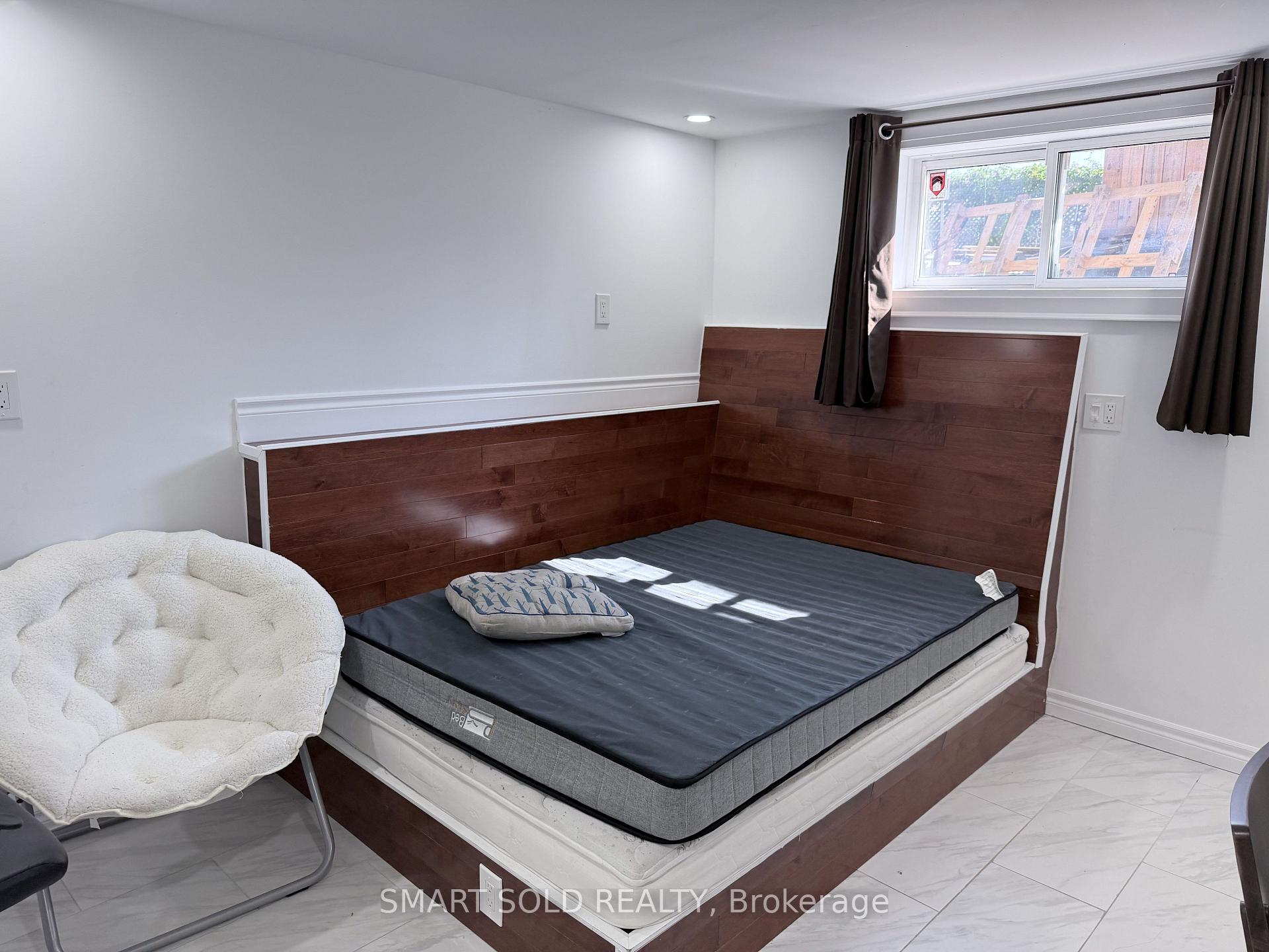 Photo 3 of Unit BSMT, 39 Glendower Circuit, Scarborough, L'Amoreaux — HOMEH