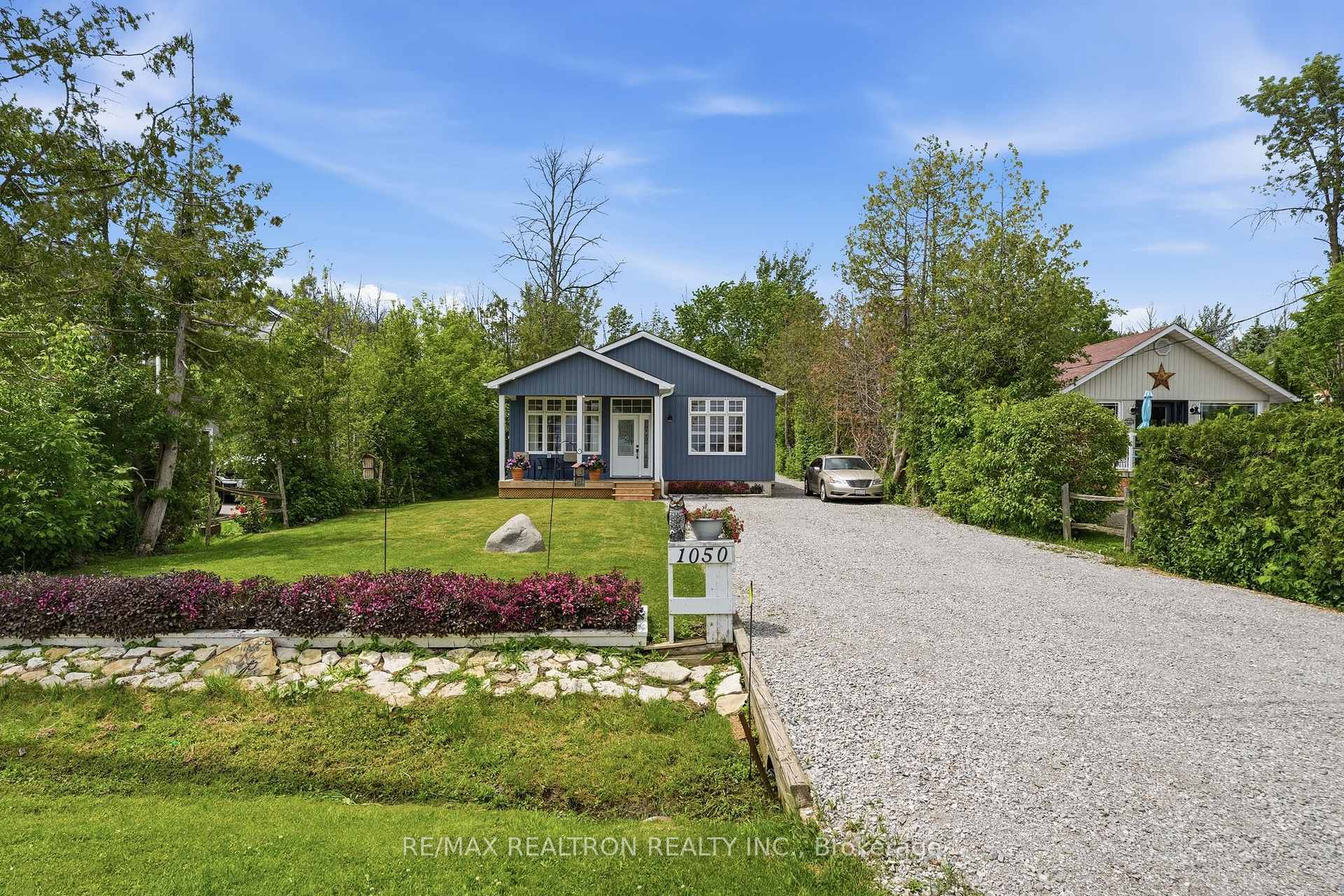 Photo 4 of 1050 Wisker Avenue, Innisfil, Rural Innisfil — HOMEH